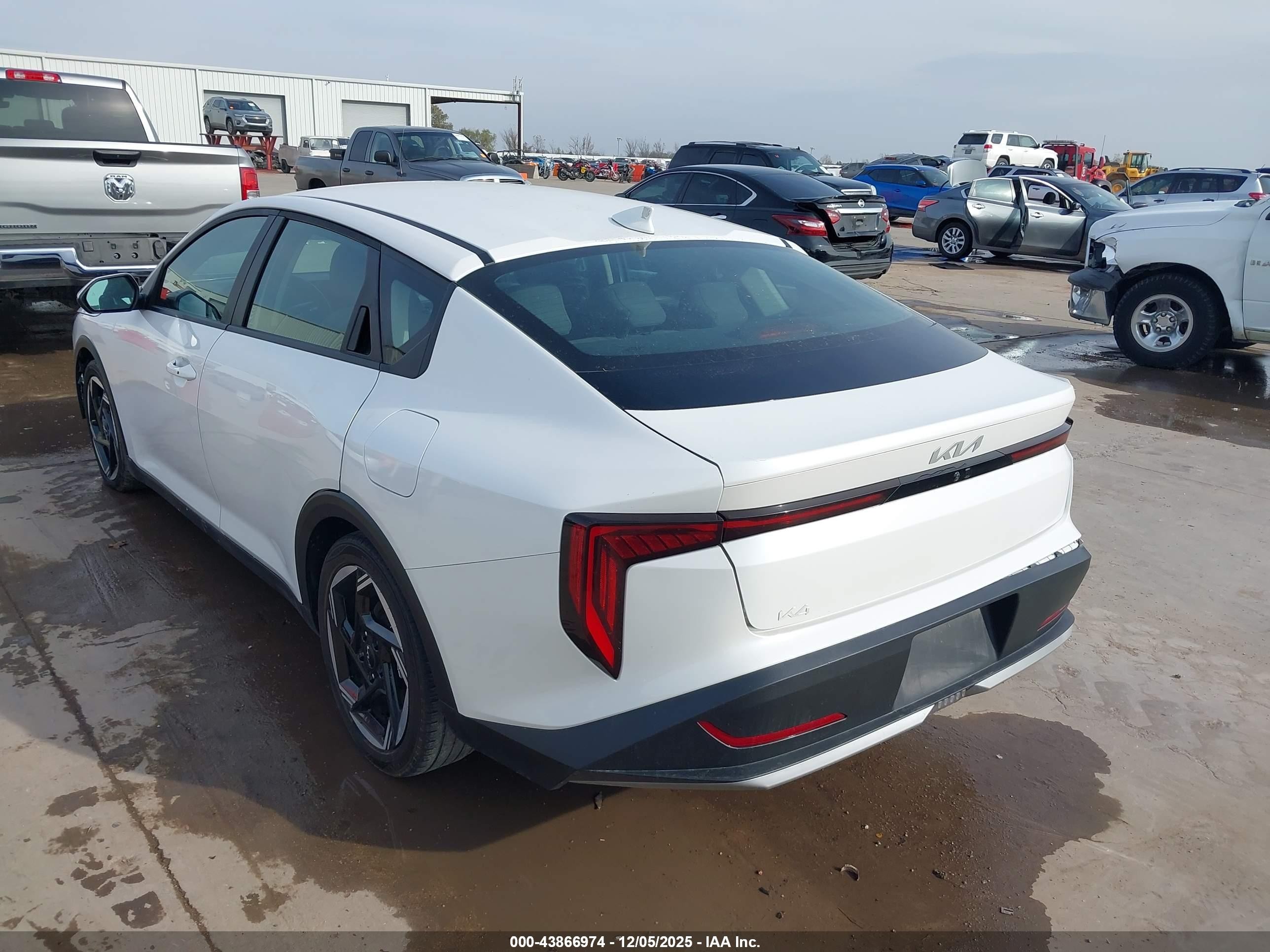 2025 Kia K4 Ex Белый vin: 3KPFU4DEXSE030399