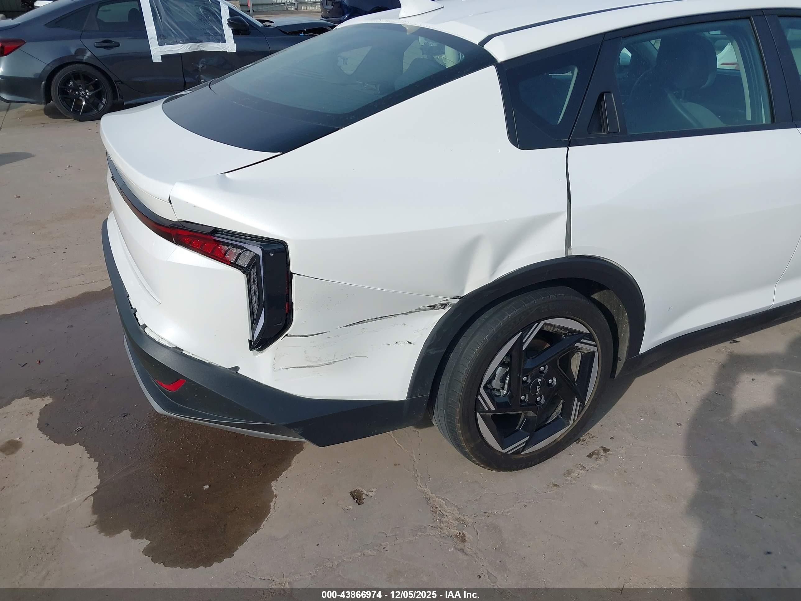 2025 Kia K4 Ex Белый vin: 3KPFU4DEXSE030399