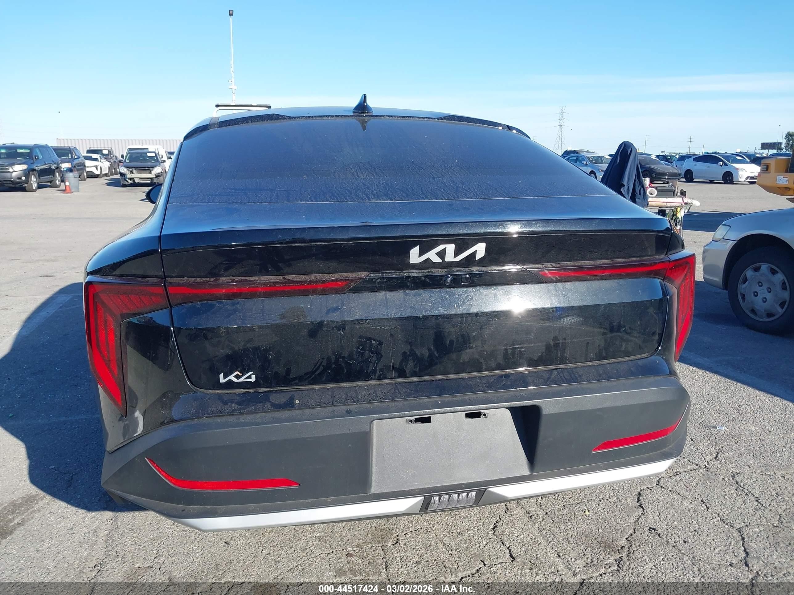 2025 Kia K4 Ex Black vin: 3KPFU4DEXSE121172