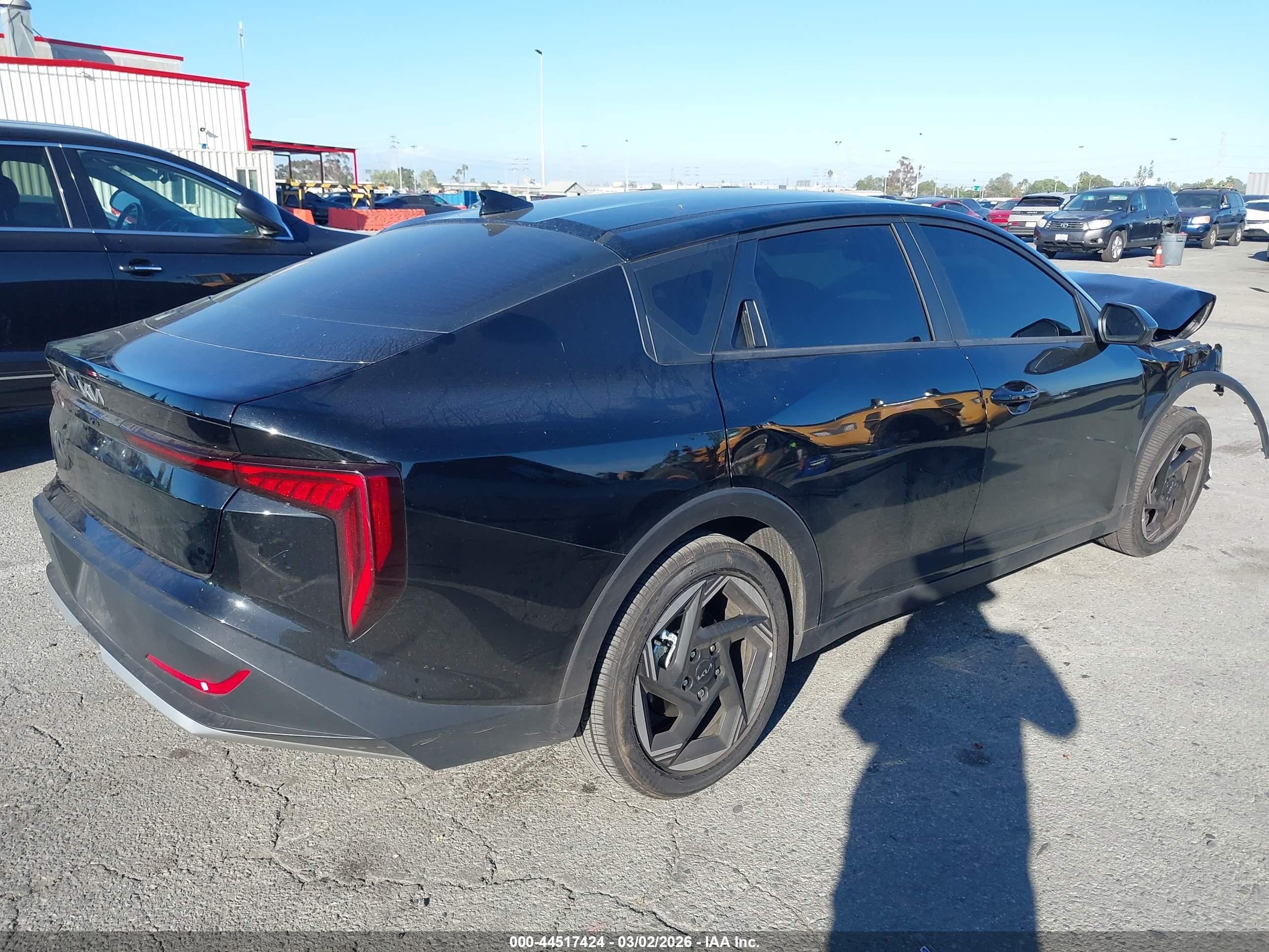 2025 Kia K4 Ex Black vin: 3KPFU4DEXSE121172