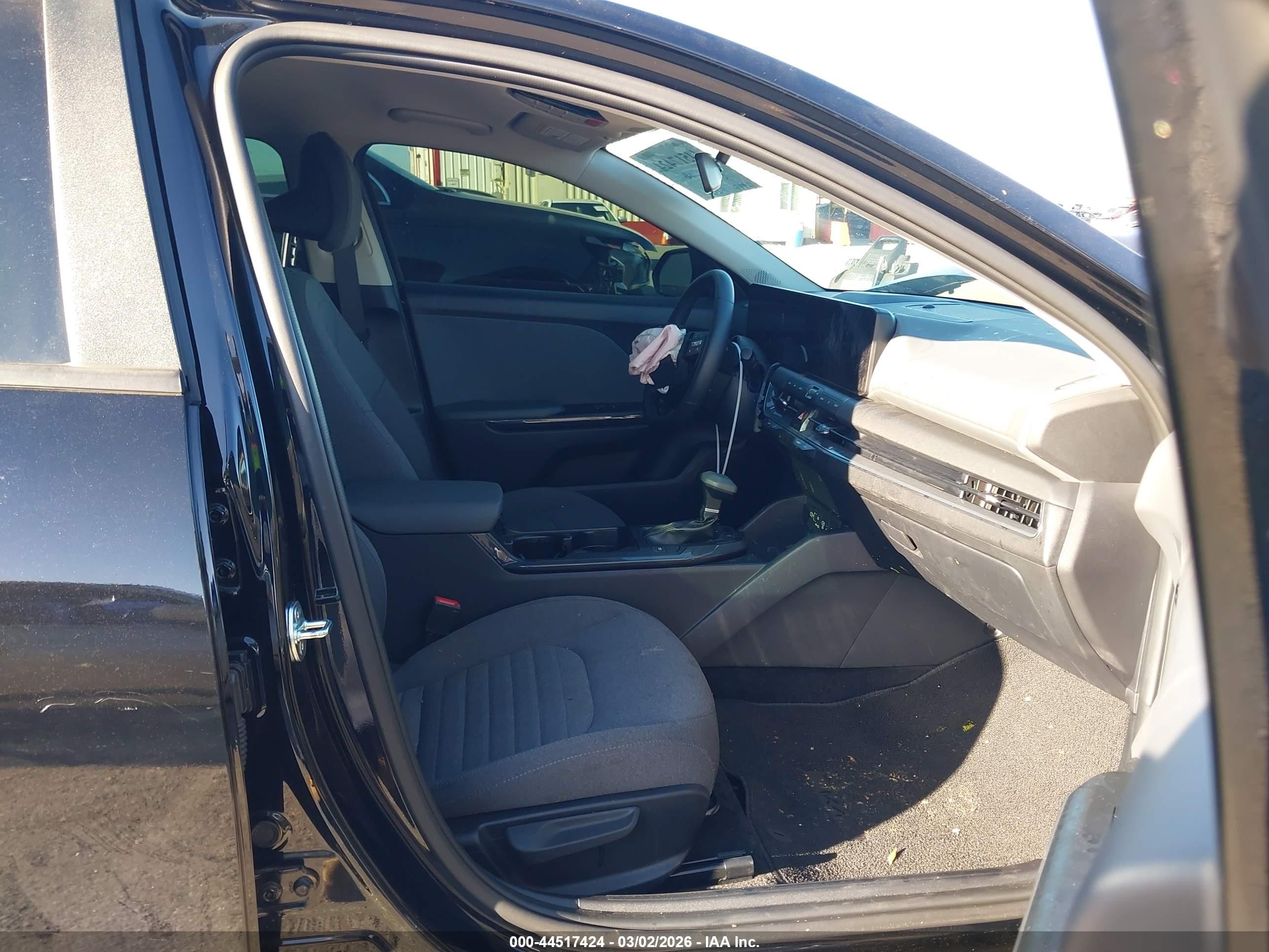 2025 Kia K4 Ex Black vin: 3KPFU4DEXSE121172