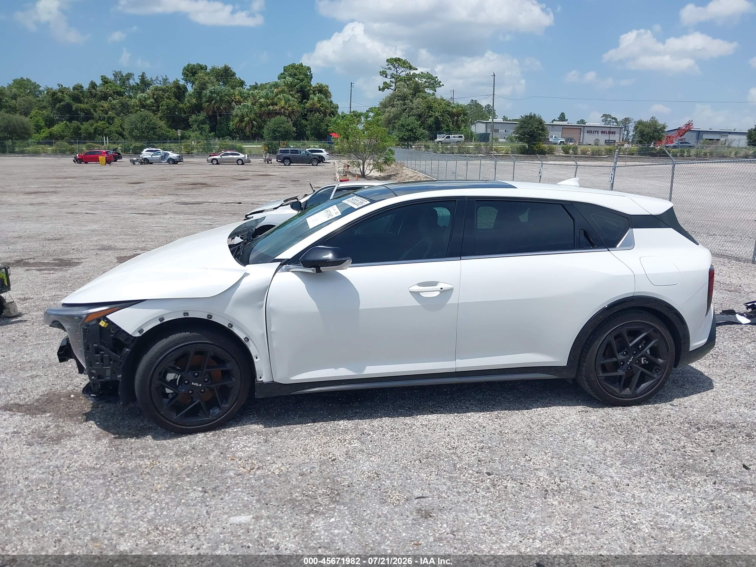 2026 Kia K4 Gt-line Turbo White vin: 3KPFU5DC6TE262858