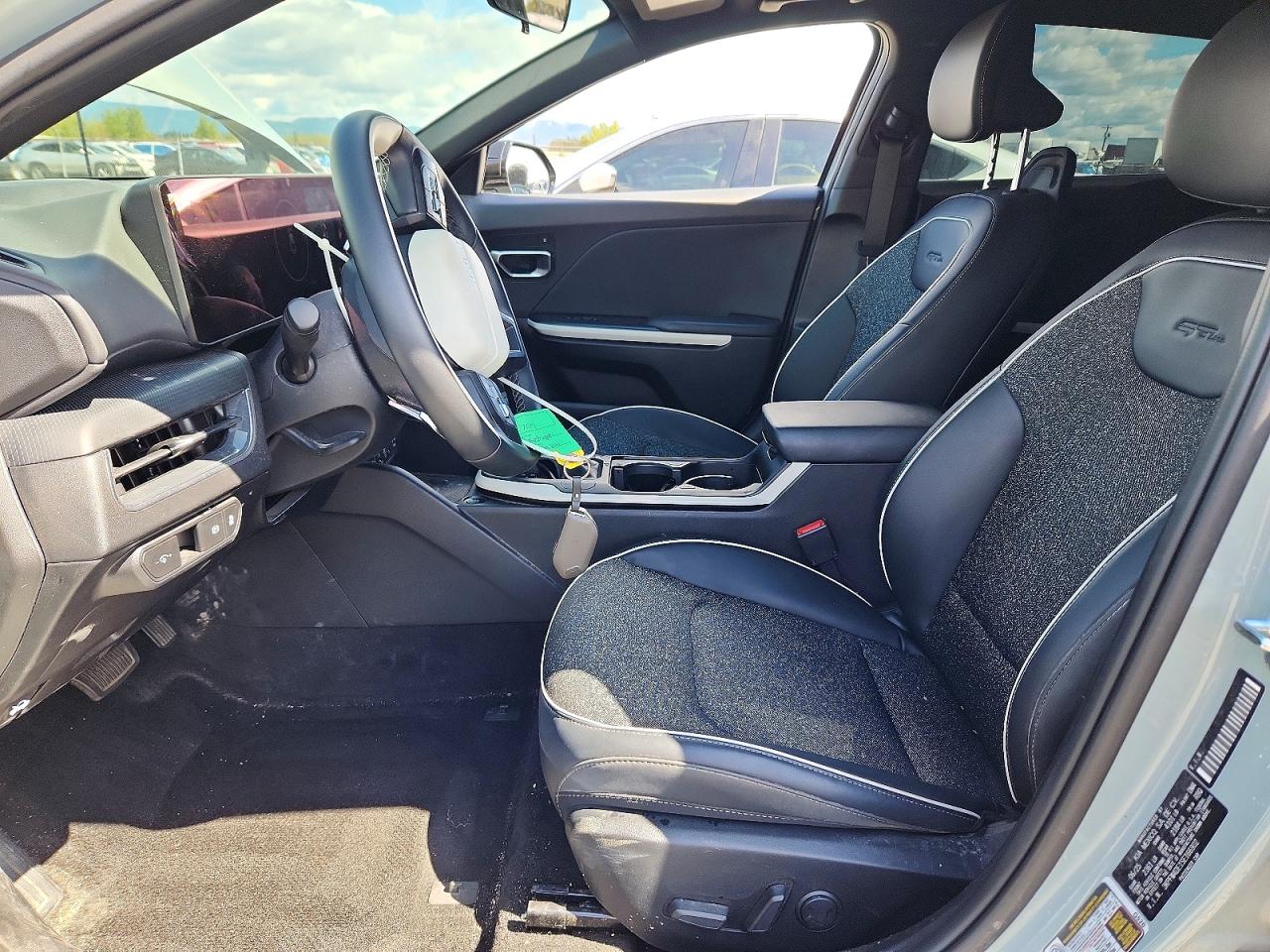 2025 Kia K4 Gt Line Turquoise vin: 3KPFW4DE1SE166902