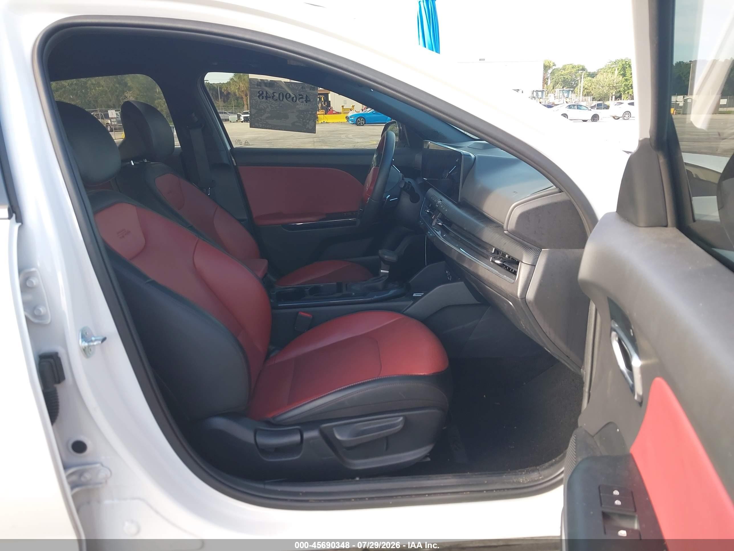 2026 Kia K4 Gt-line White vin: 3KPFW4DE3TE274469