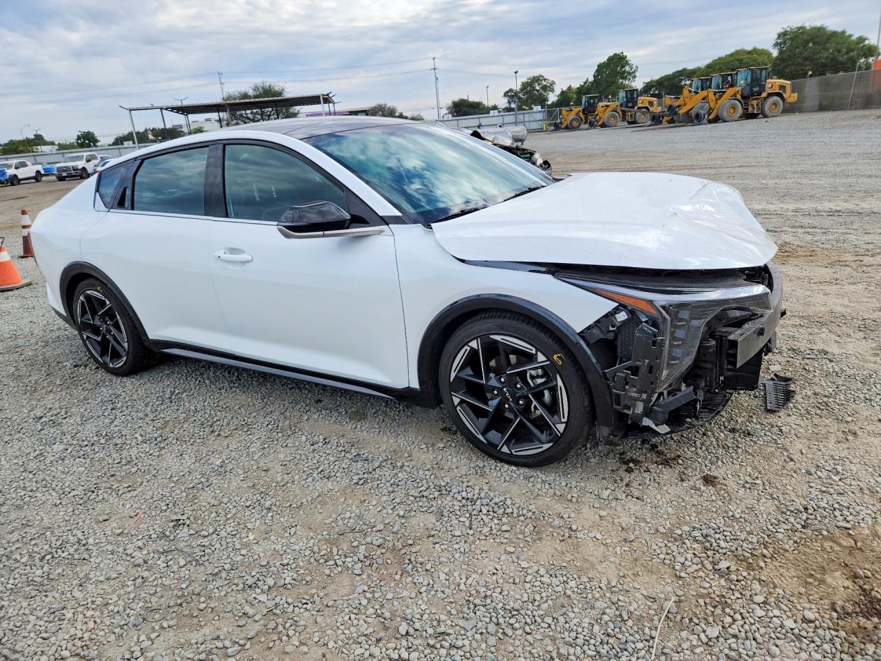 2025 Kia K4 Gt Line White vin: 3KPFW4DE6SE059425