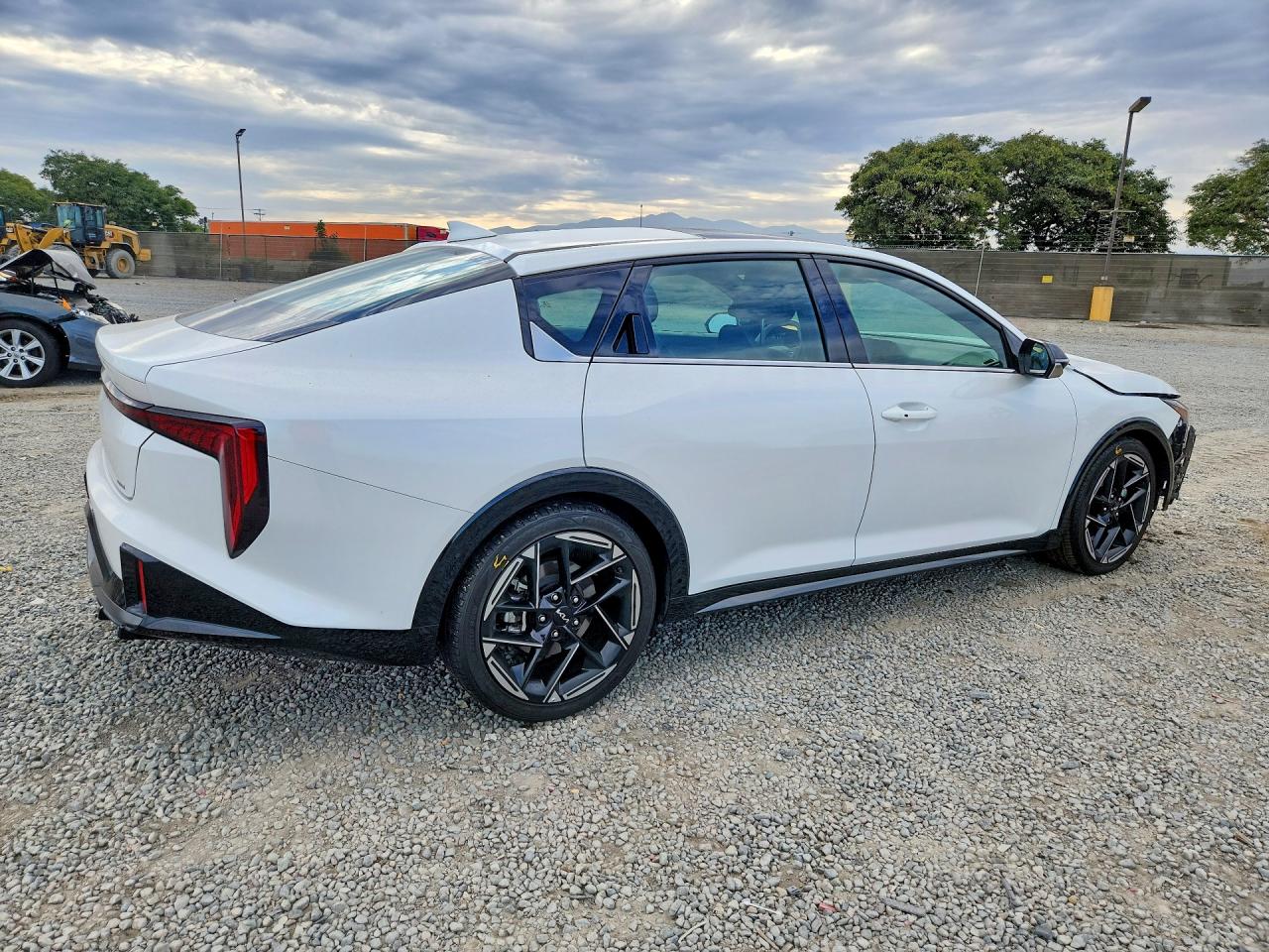 2025 Kia K4 Gt Line White vin: 3KPFW4DE6SE059425