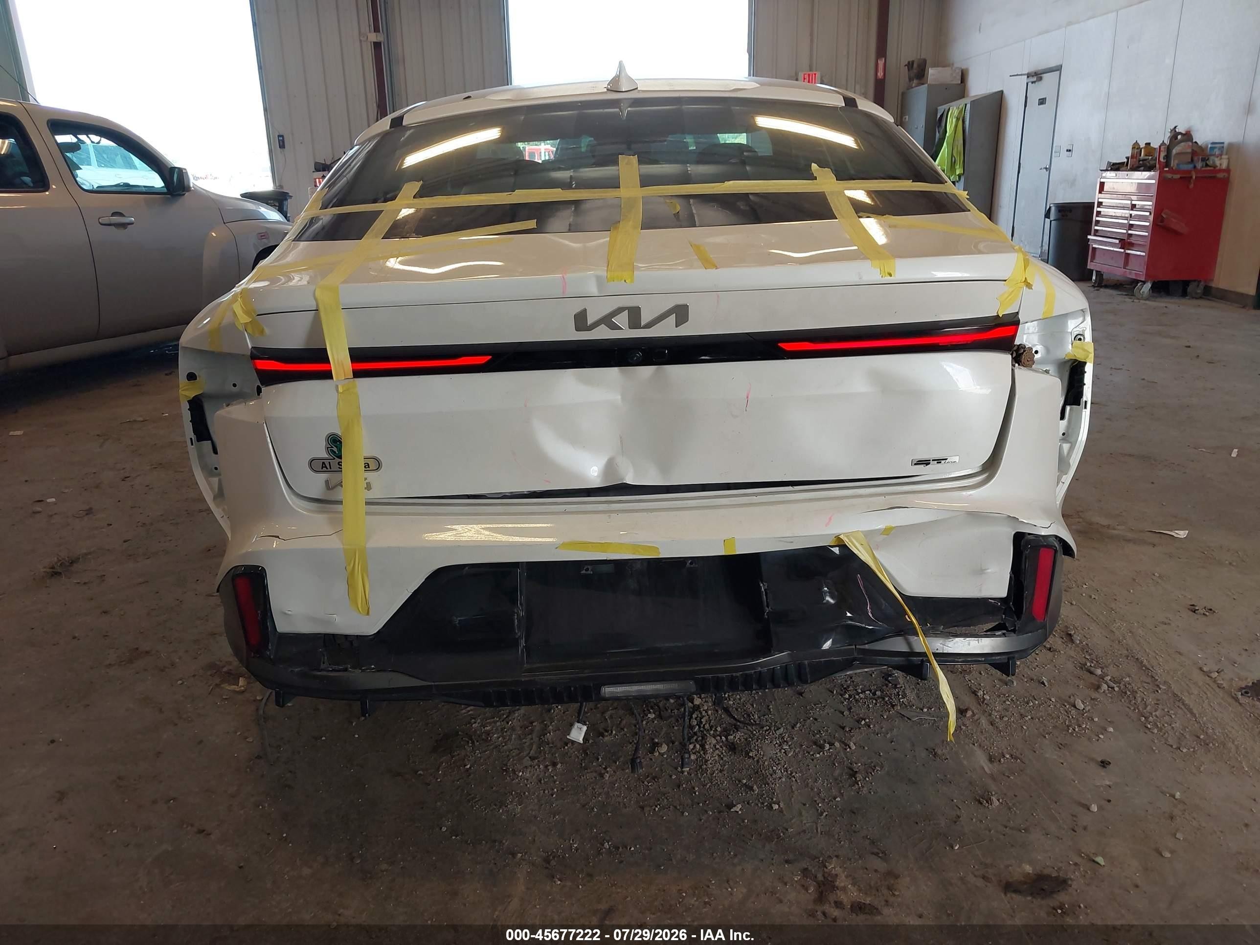 2025 Kia K4 Gt-line White vin: 3KPFW4DE9SE046085