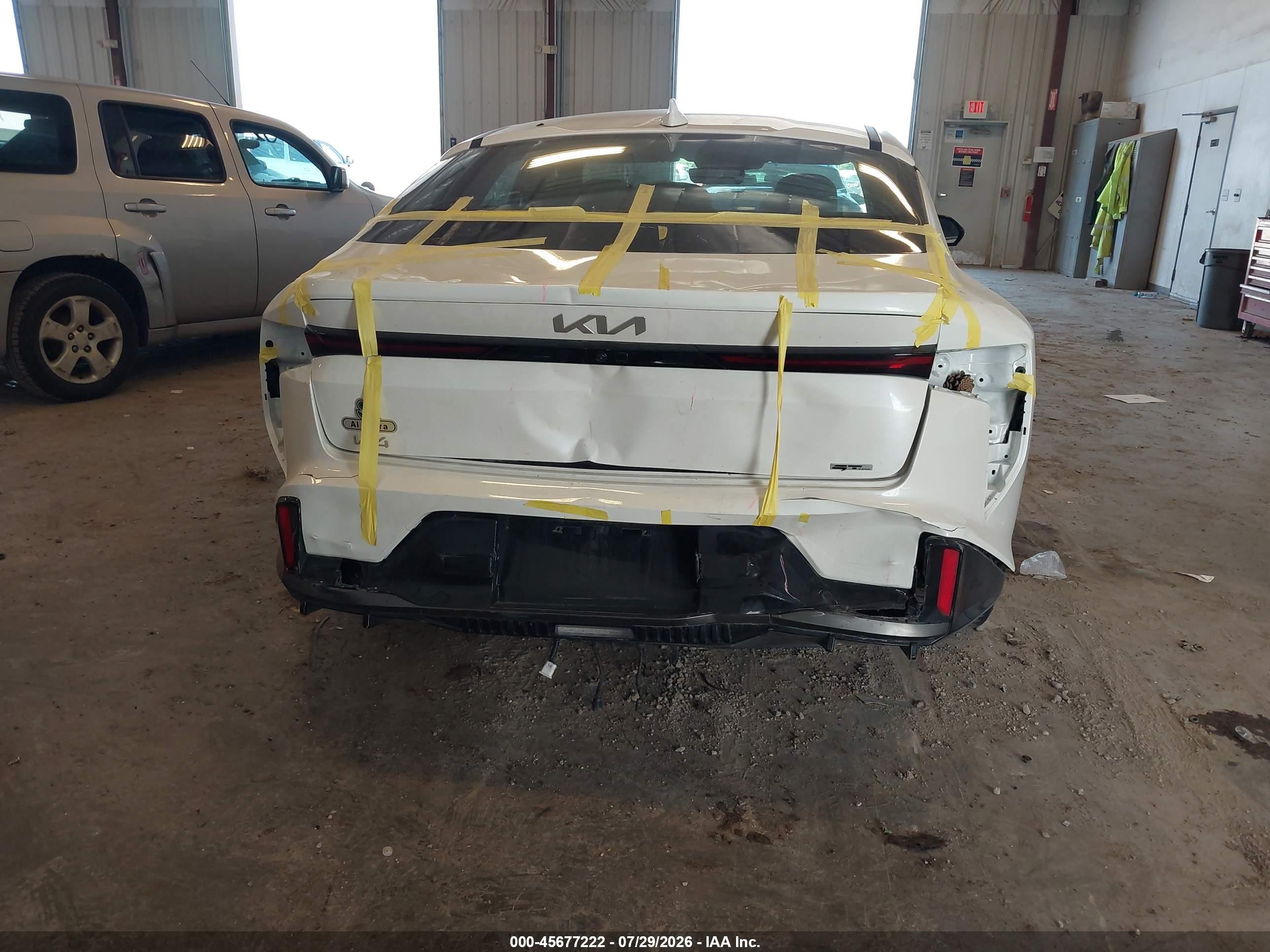 2025 Kia K4 Gt-line White vin: 3KPFW4DE9SE046085