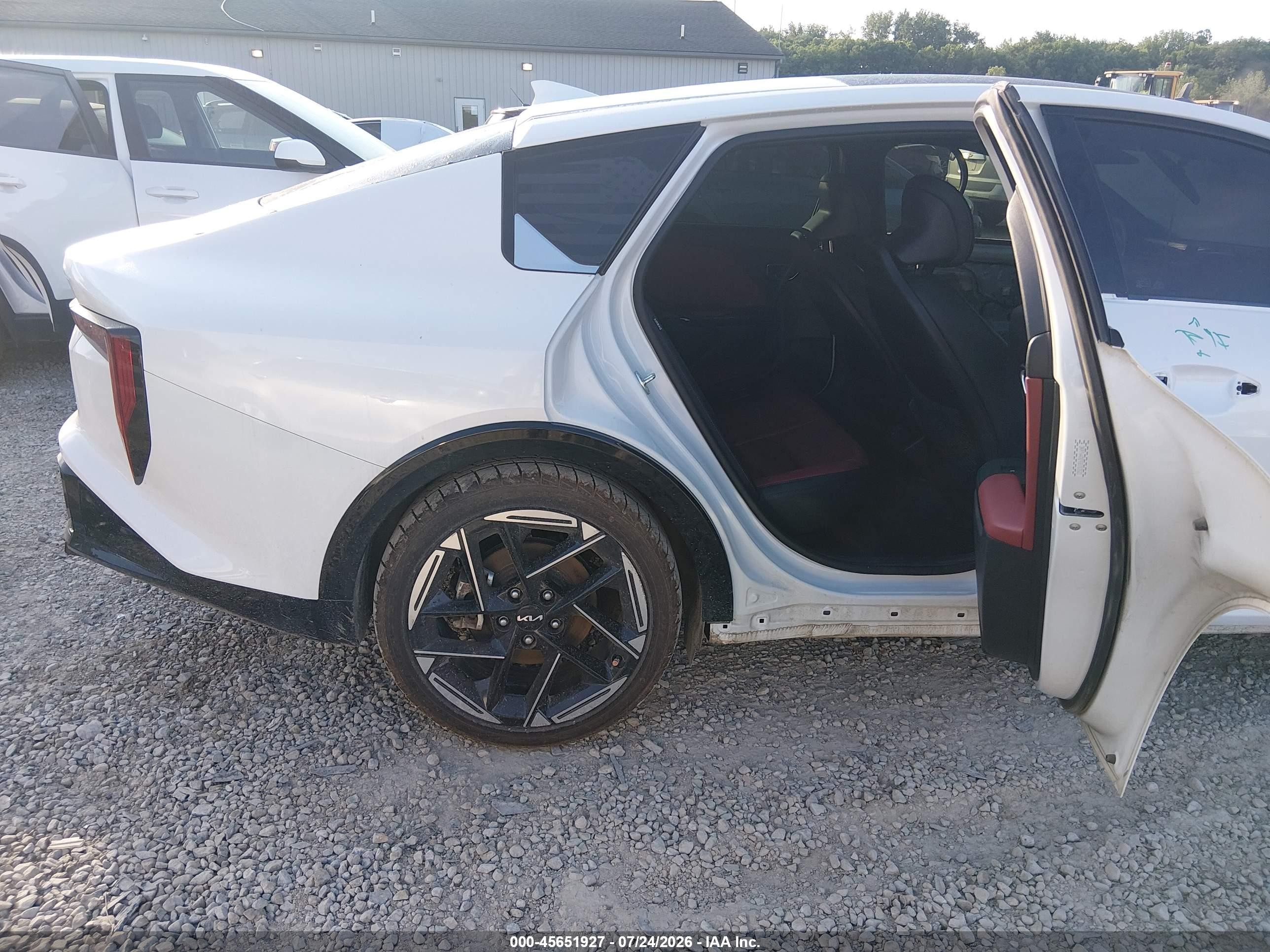2025 Kia K4 Gt-line White vin: 3KPFW4DE9SE053523