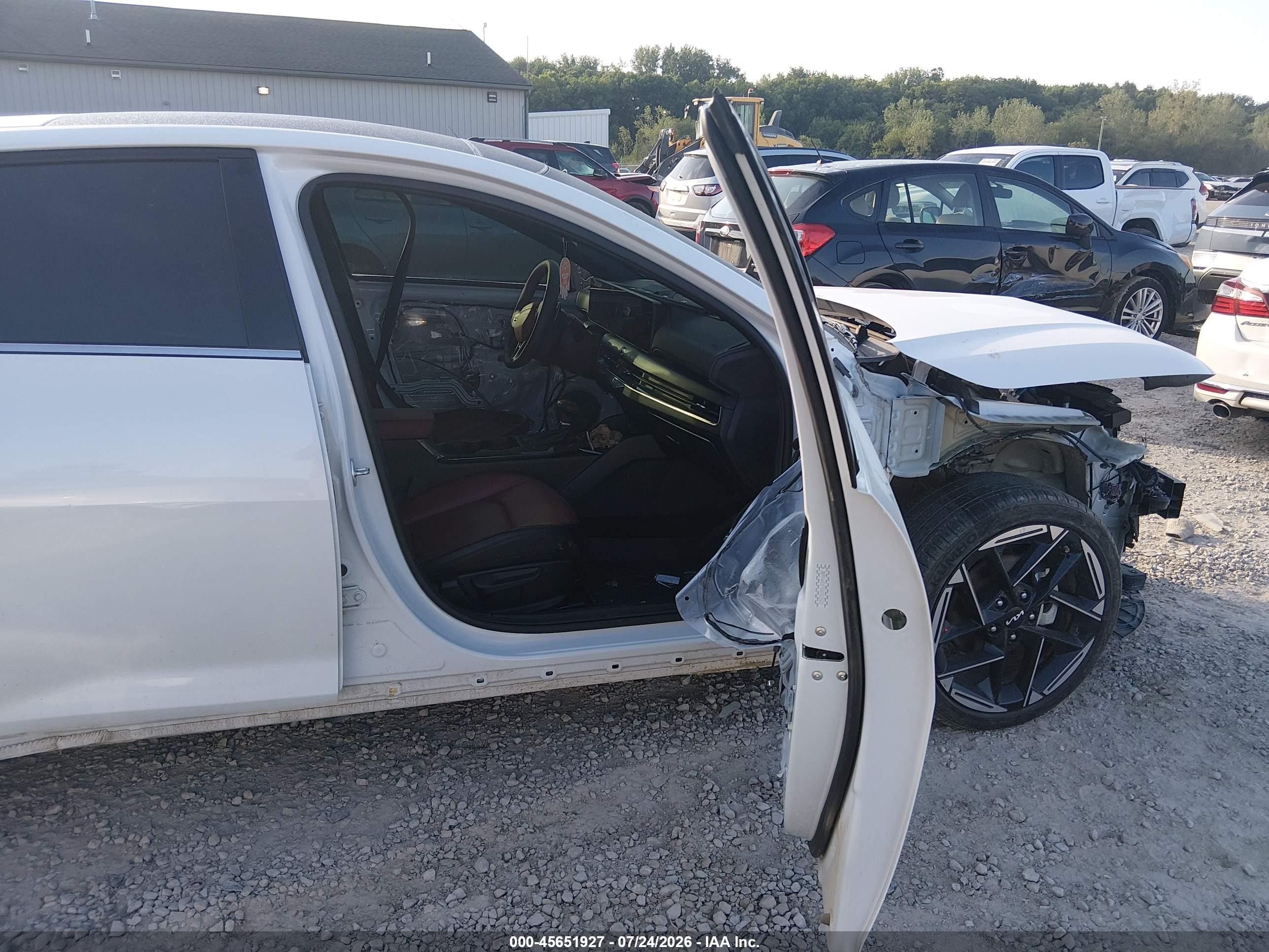 2025 Kia K4 Gt-line White vin: 3KPFW4DE9SE053523