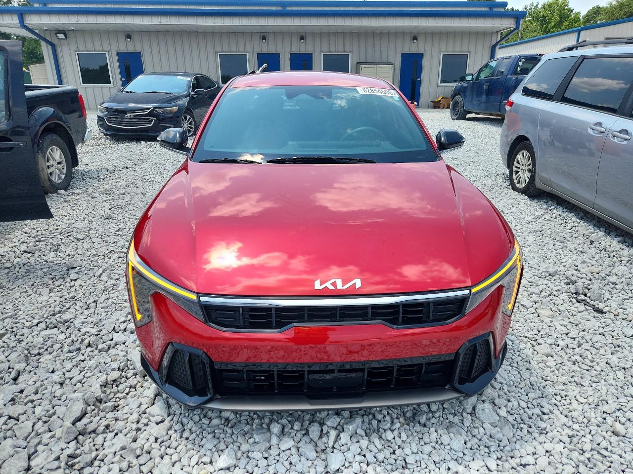 2025 Kia K4 Gt Line Red vin: 3KPFW4DE9SE077658
