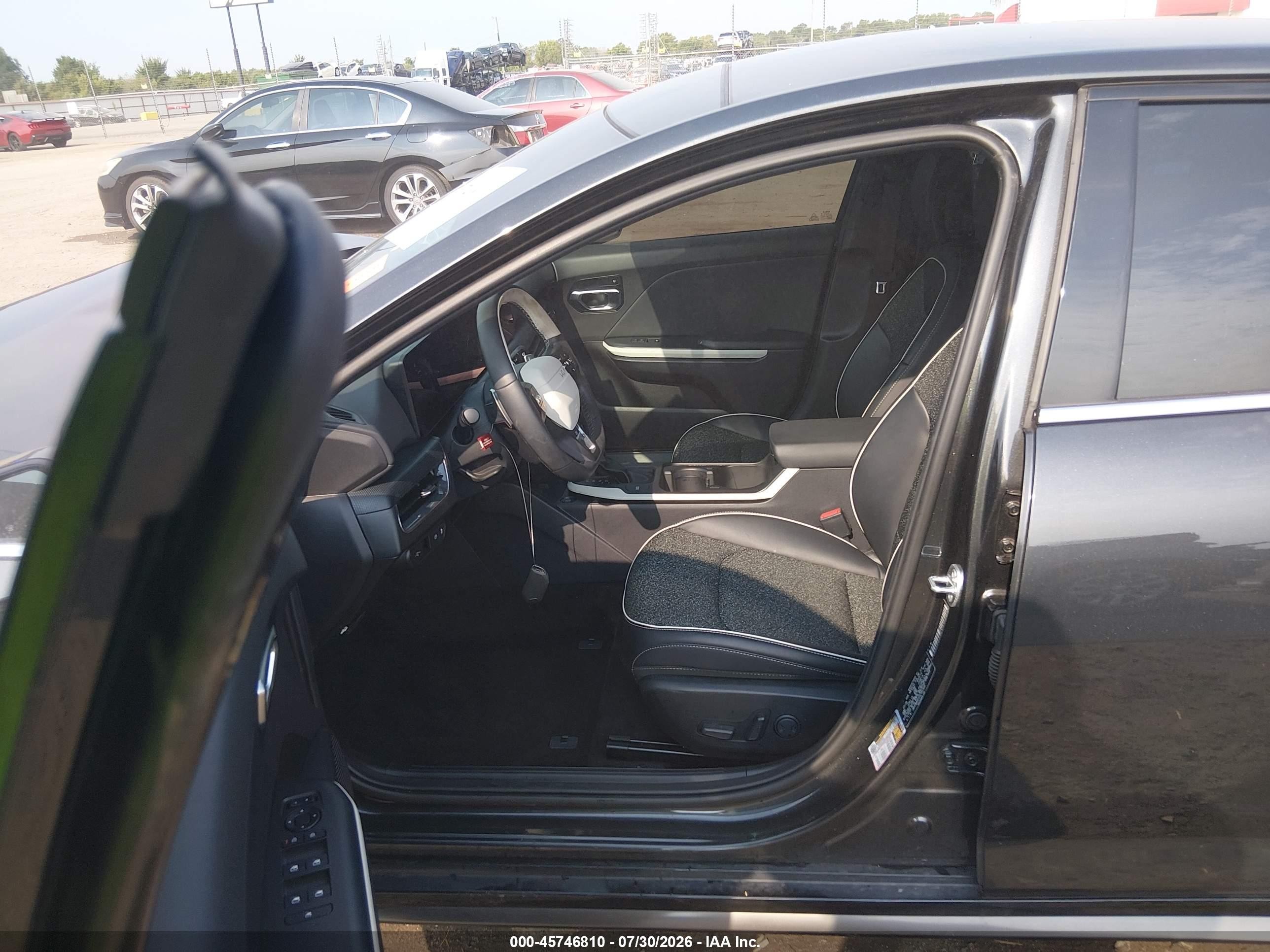 2025 Kia K4 Gt-line Gray vin: 3KPFW4DEXSE181320