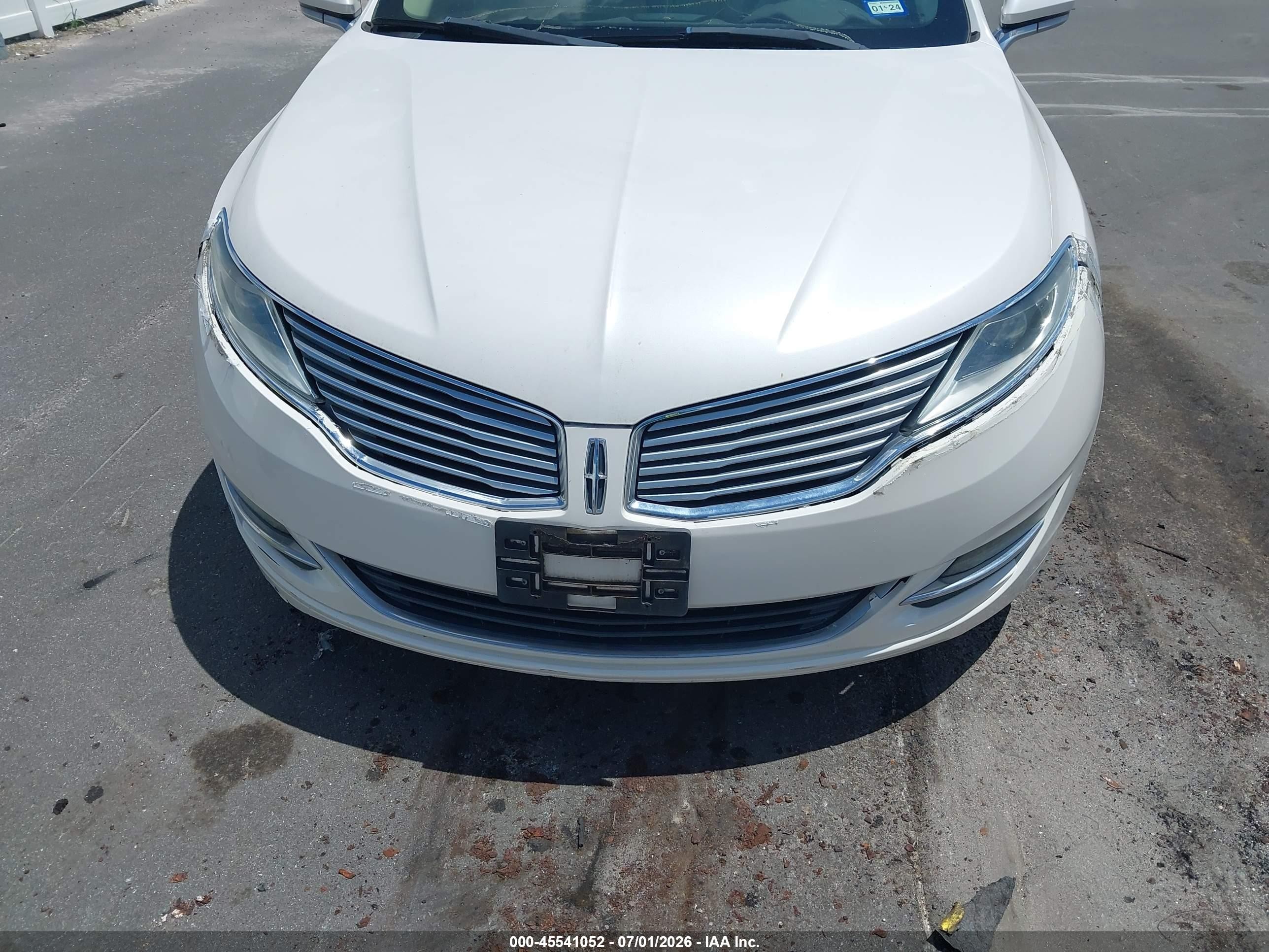 2013 Lincoln Mkz   White vin: 3LN6L2G90DR802714