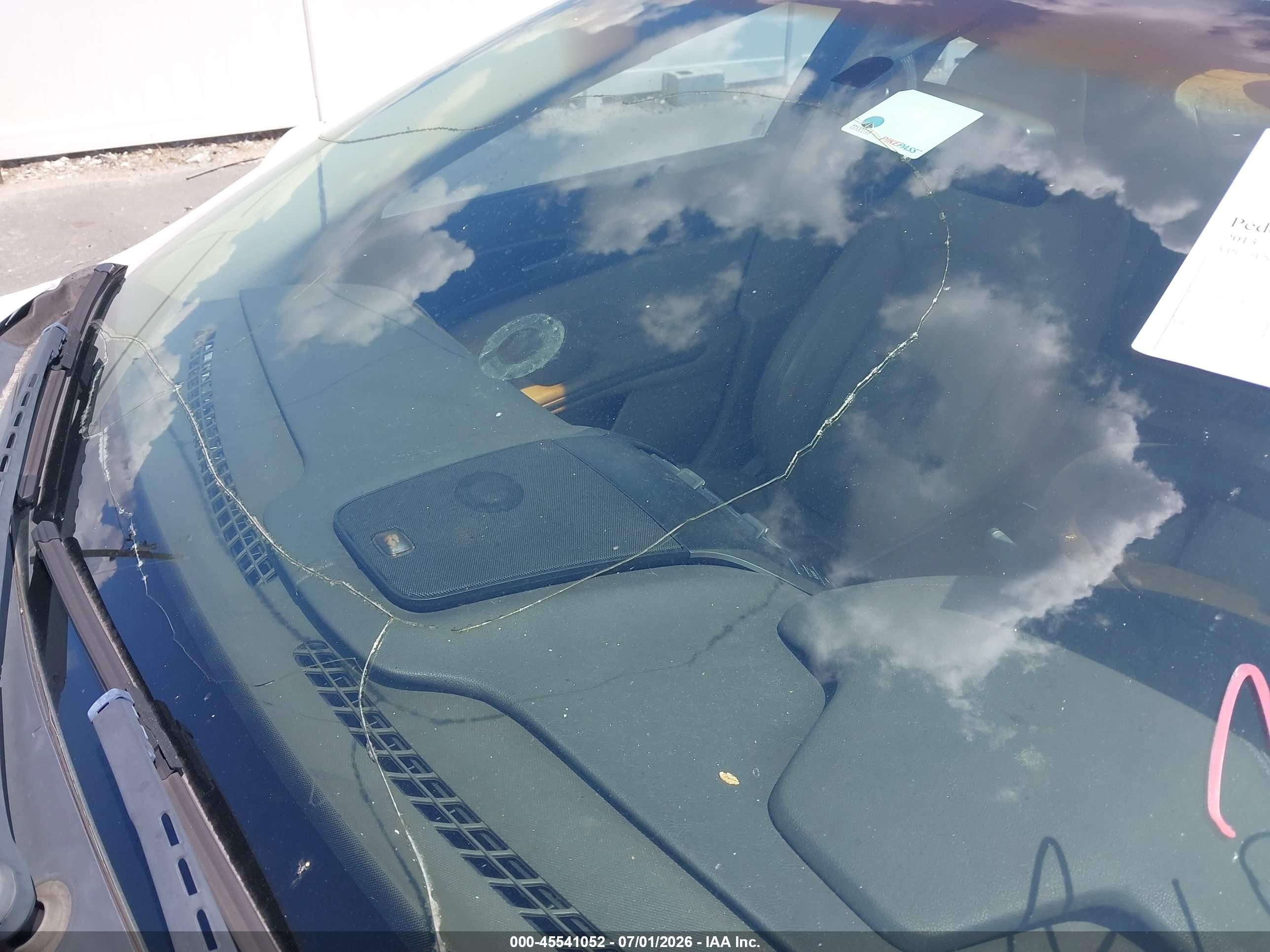 2013 Lincoln Mkz   White vin: 3LN6L2G90DR802714