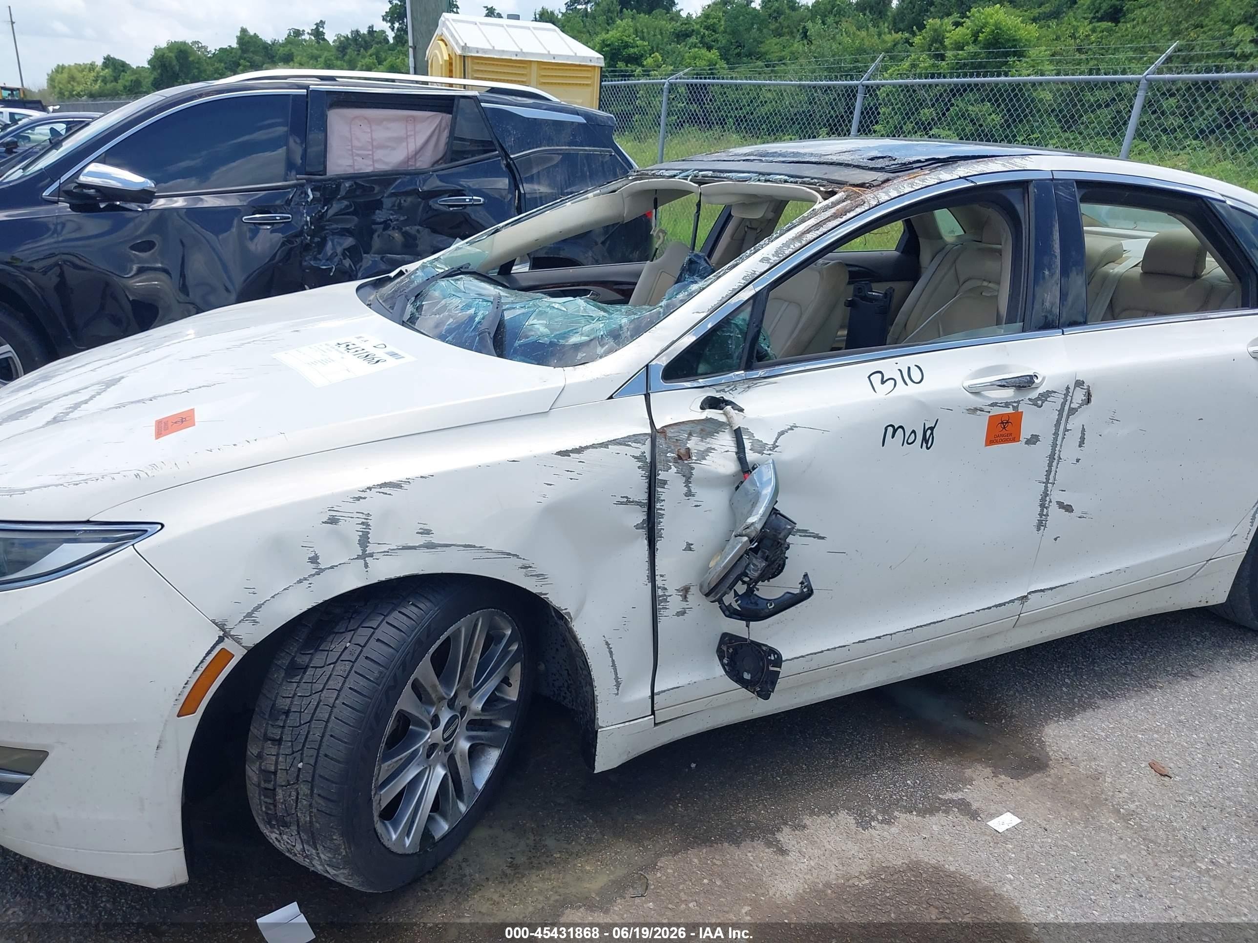 2013 Lincoln Mkz   Белый vin: 3LN6L2G90DR804401