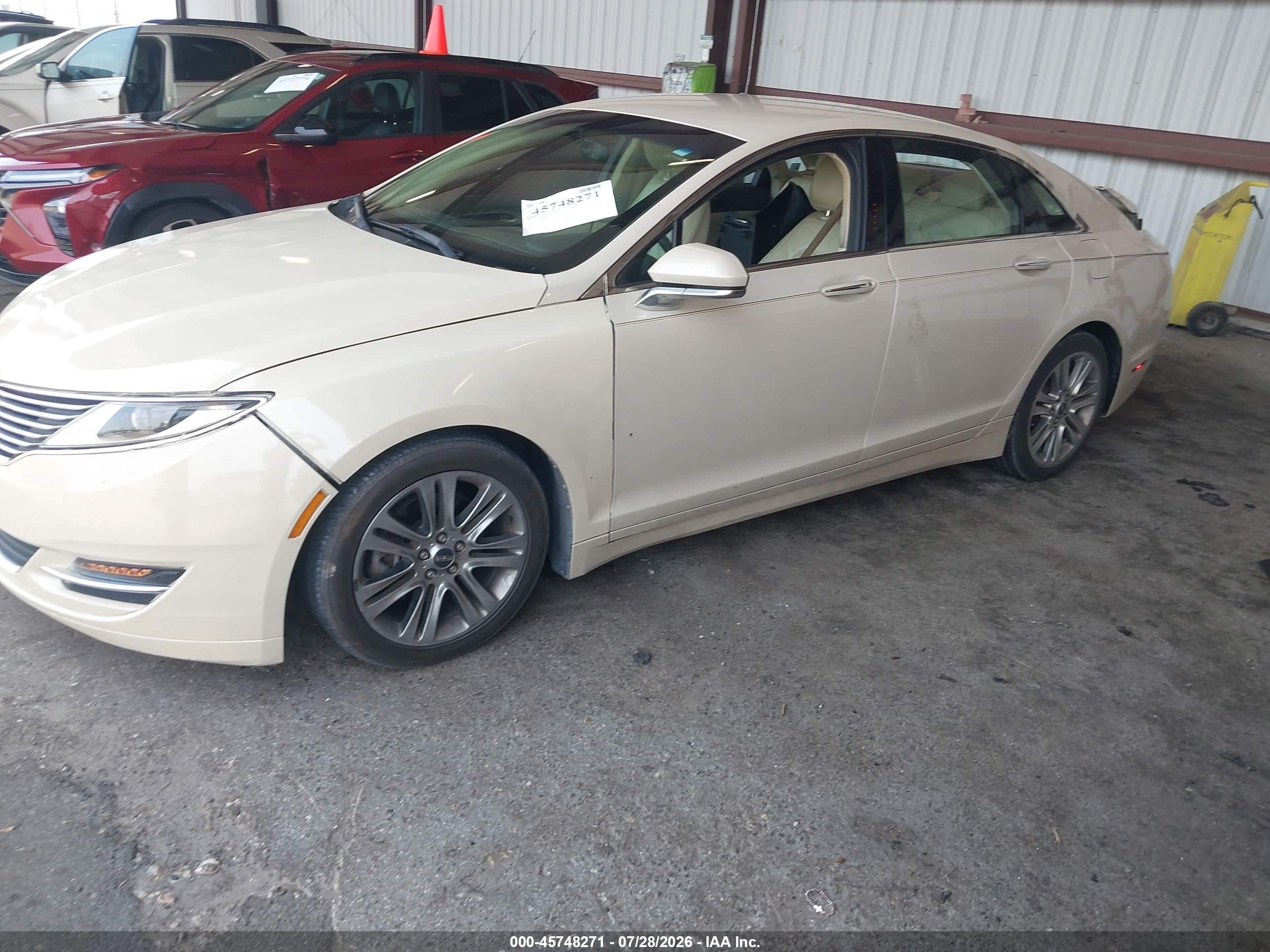 2015 Lincoln Mkz   White vin: 3LN6L2G90FR628419