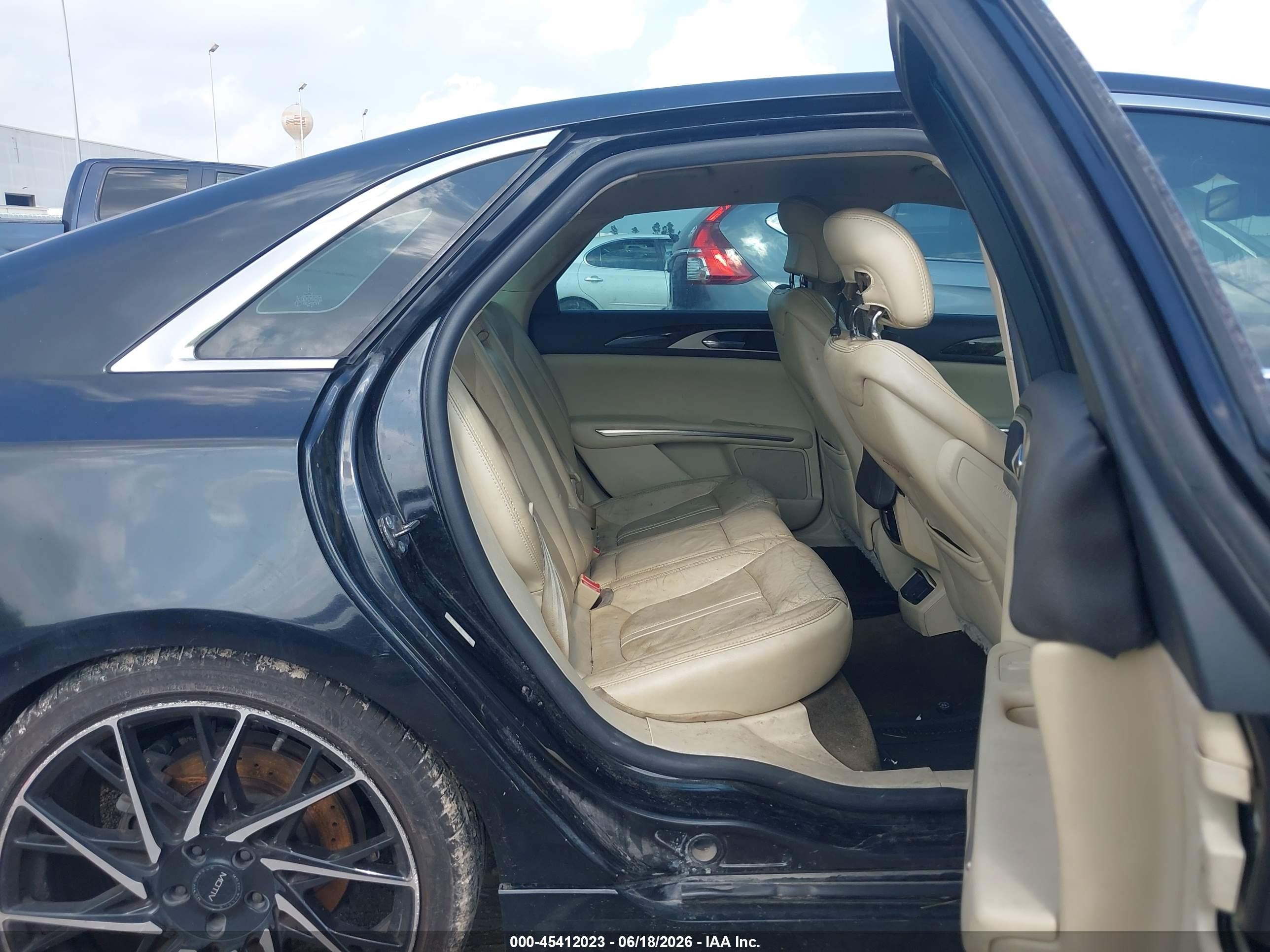 2013 Lincoln Mkz   Black vin: 3LN6L2G91DR826939