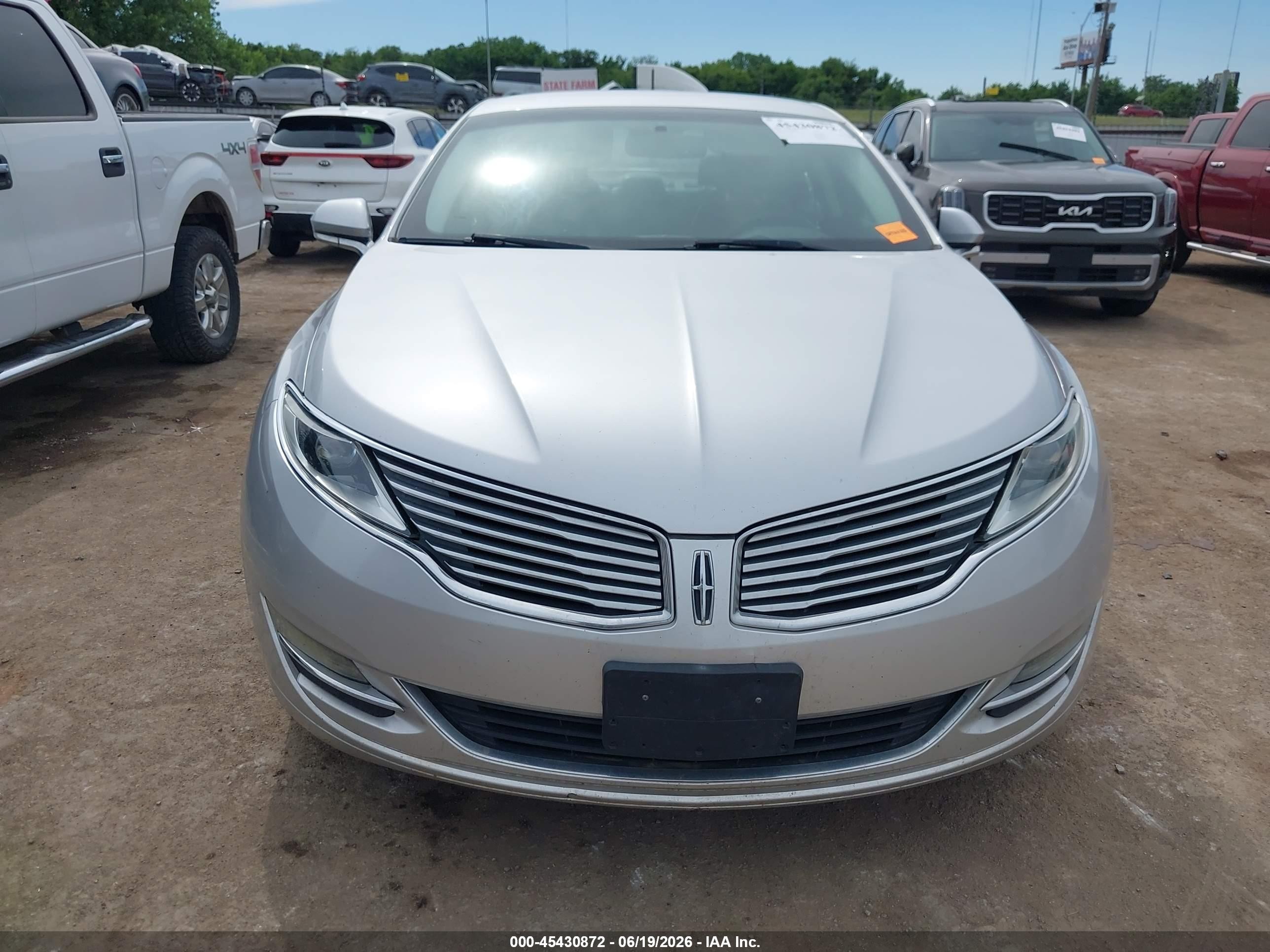 2014 Lincoln Mkz   Silver vin: 3LN6L2G92ER810489
