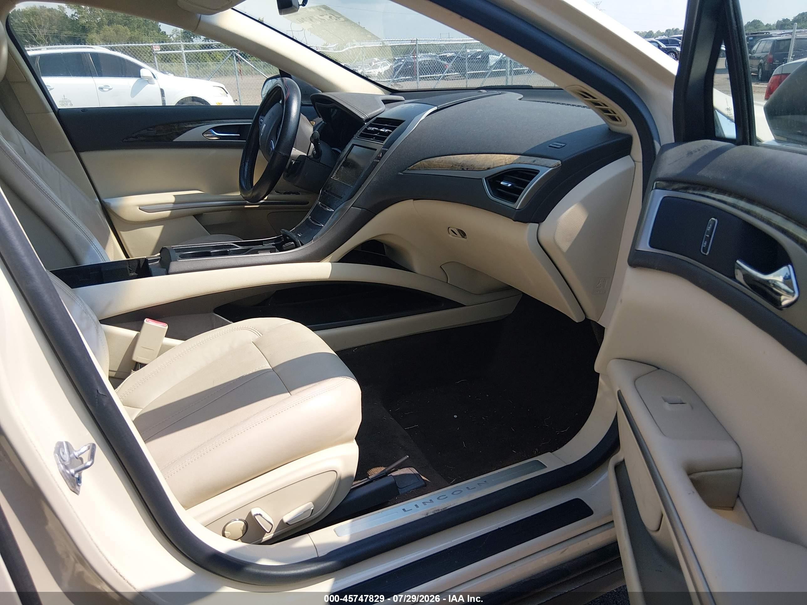2015 Lincoln Mkz   Cream vin: 3LN6L2G93FR602140