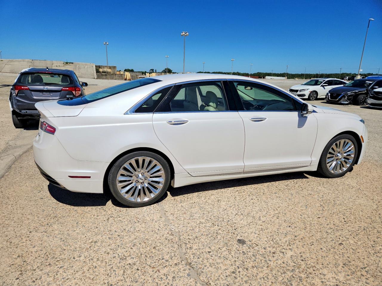 2014 Lincoln Mkz White vin: 3LN6L2G94ER813359