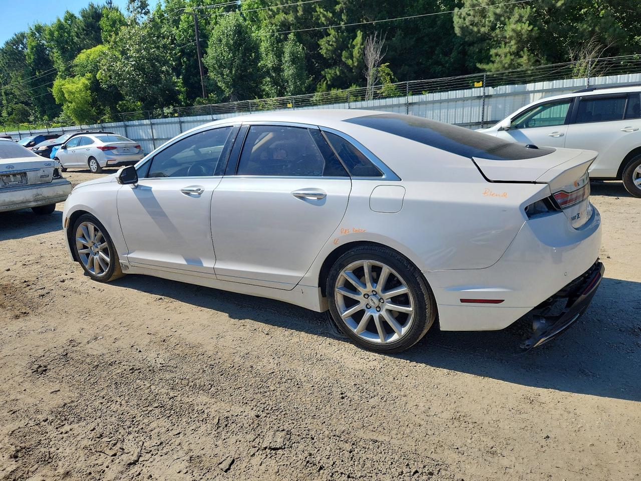 2014 Lincoln Mkz White vin: 3LN6L2G95ER833104
