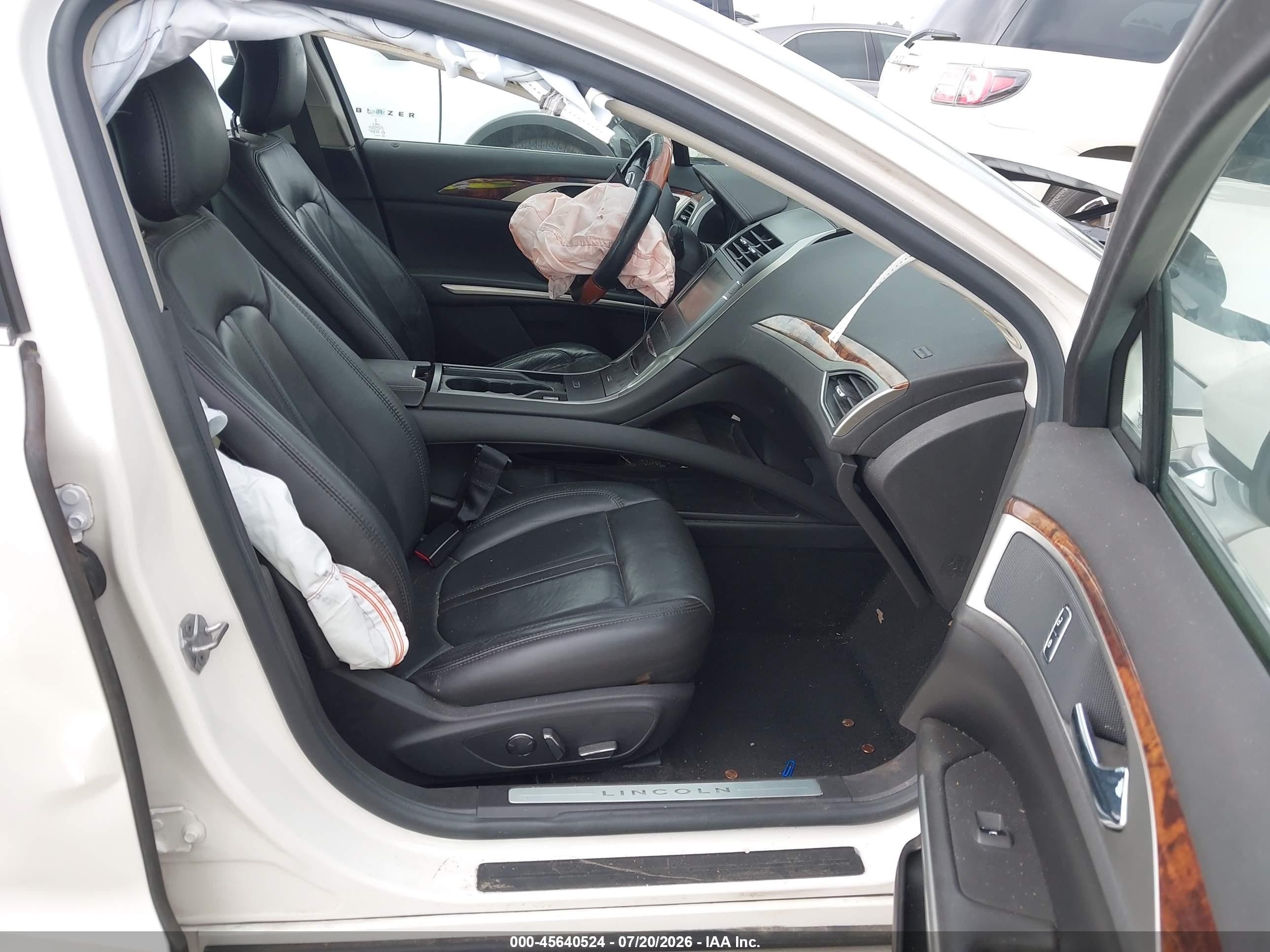 2014 Lincoln Mkz   White vin: 3LN6L2G95ER836181