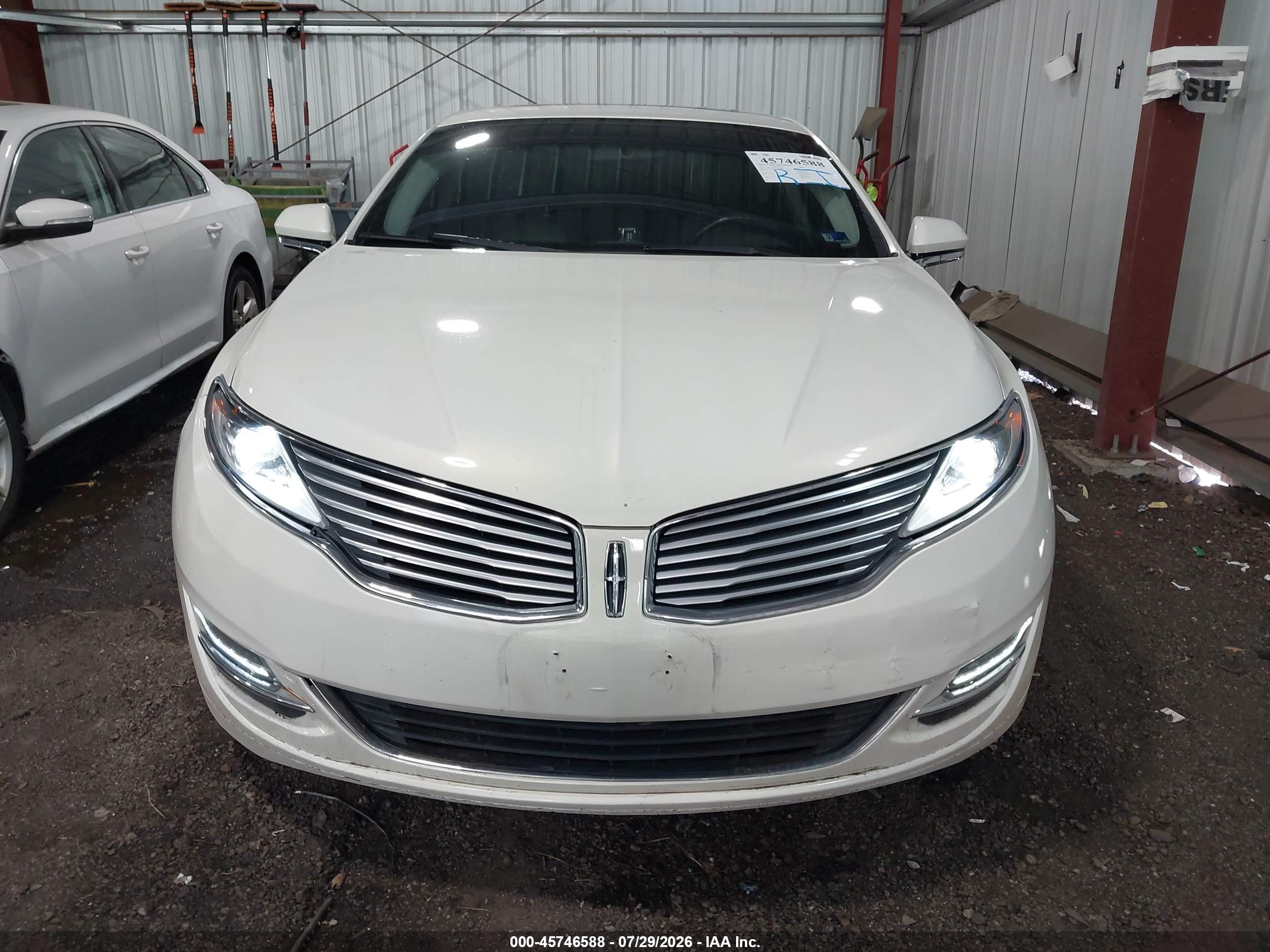 2013 Lincoln Mkz   White vin: 3LN6L2G96DR818187