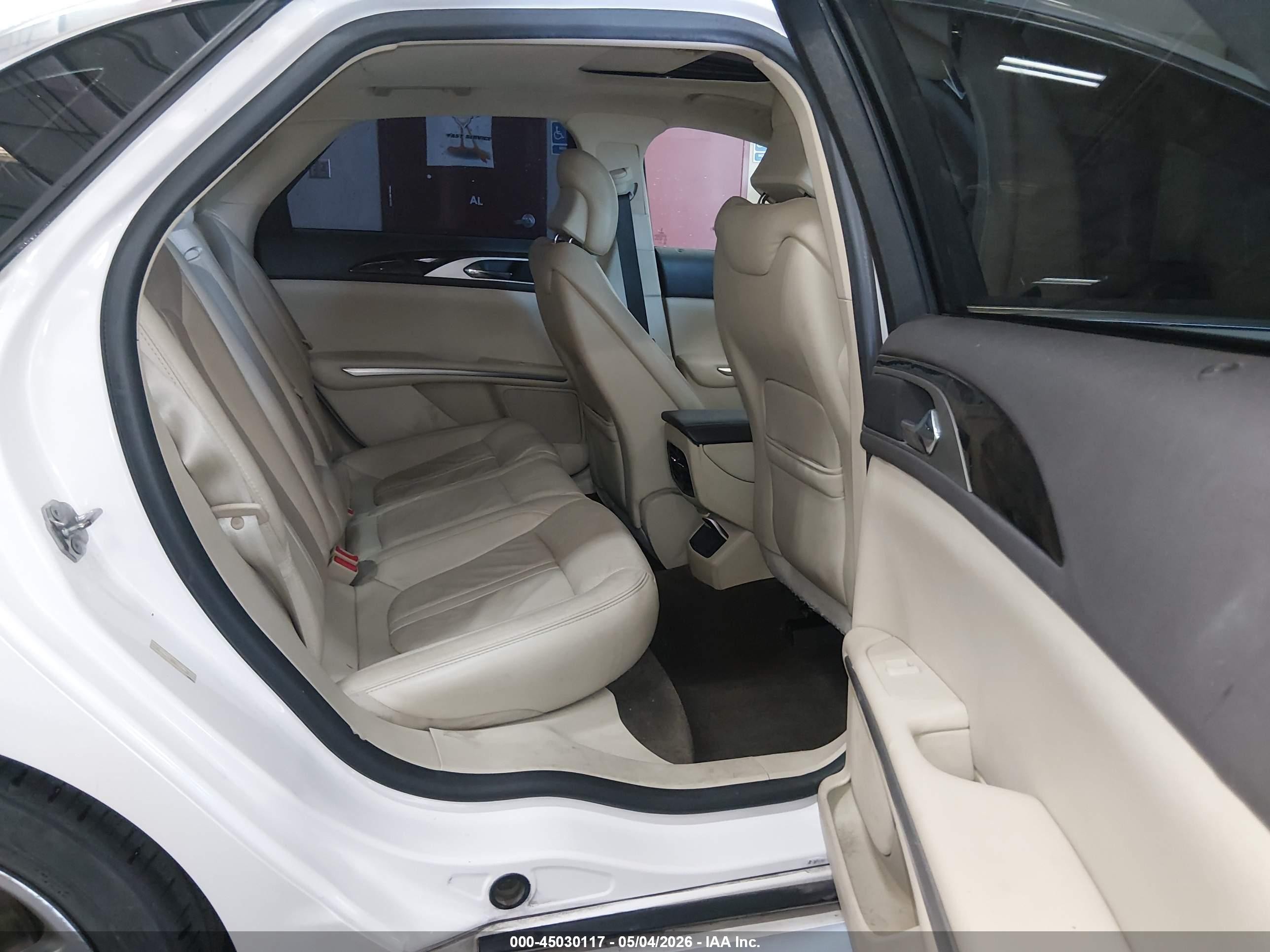 2013 Lincoln Mkz   White vin: 3LN6L2G99DR826347