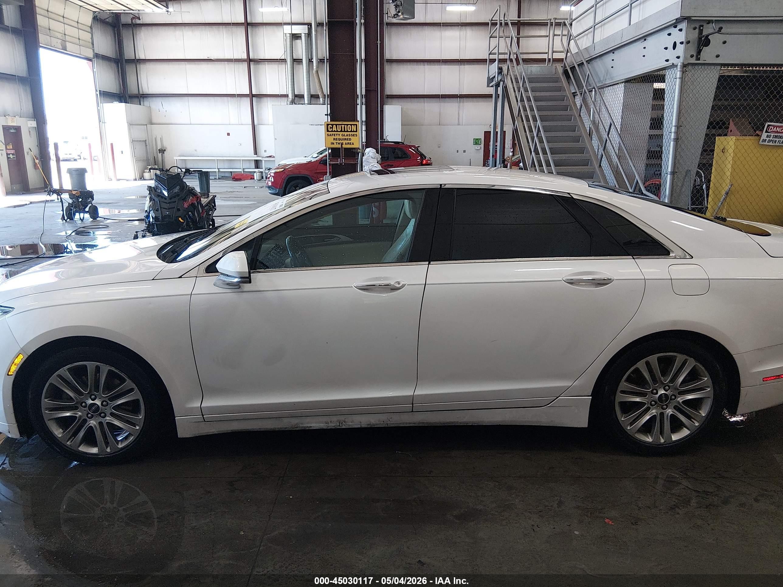 2013 Lincoln Mkz   White vin: 3LN6L2G99DR826347