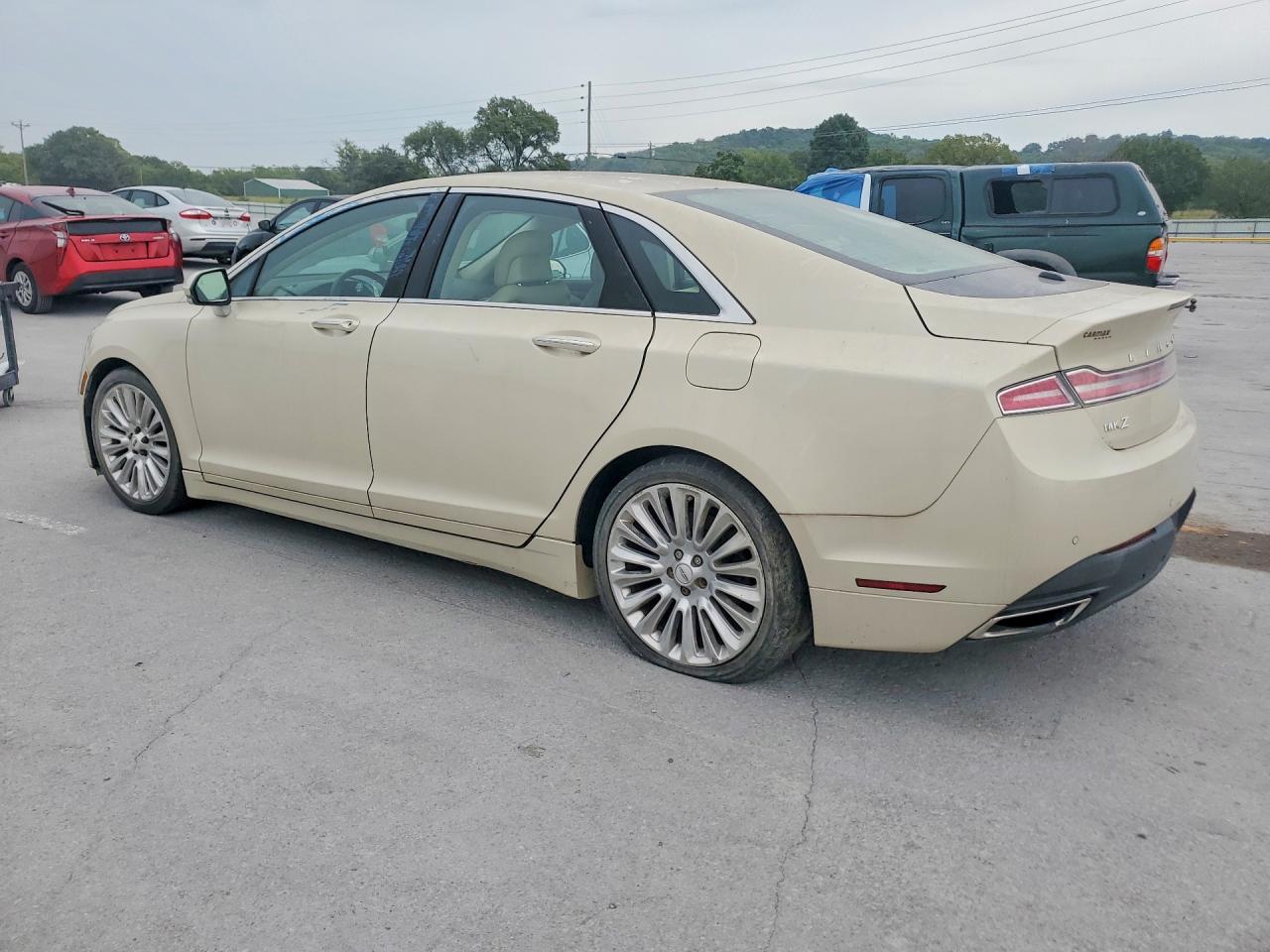 2014 Lincoln All Other Beige vin: 3LN6L2G99ER808044