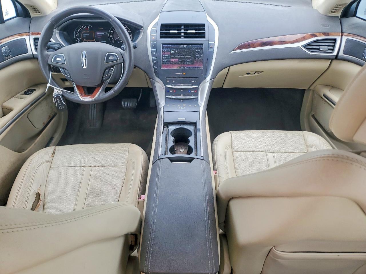 2014 Lincoln All Other Beige vin: 3LN6L2G99ER808044