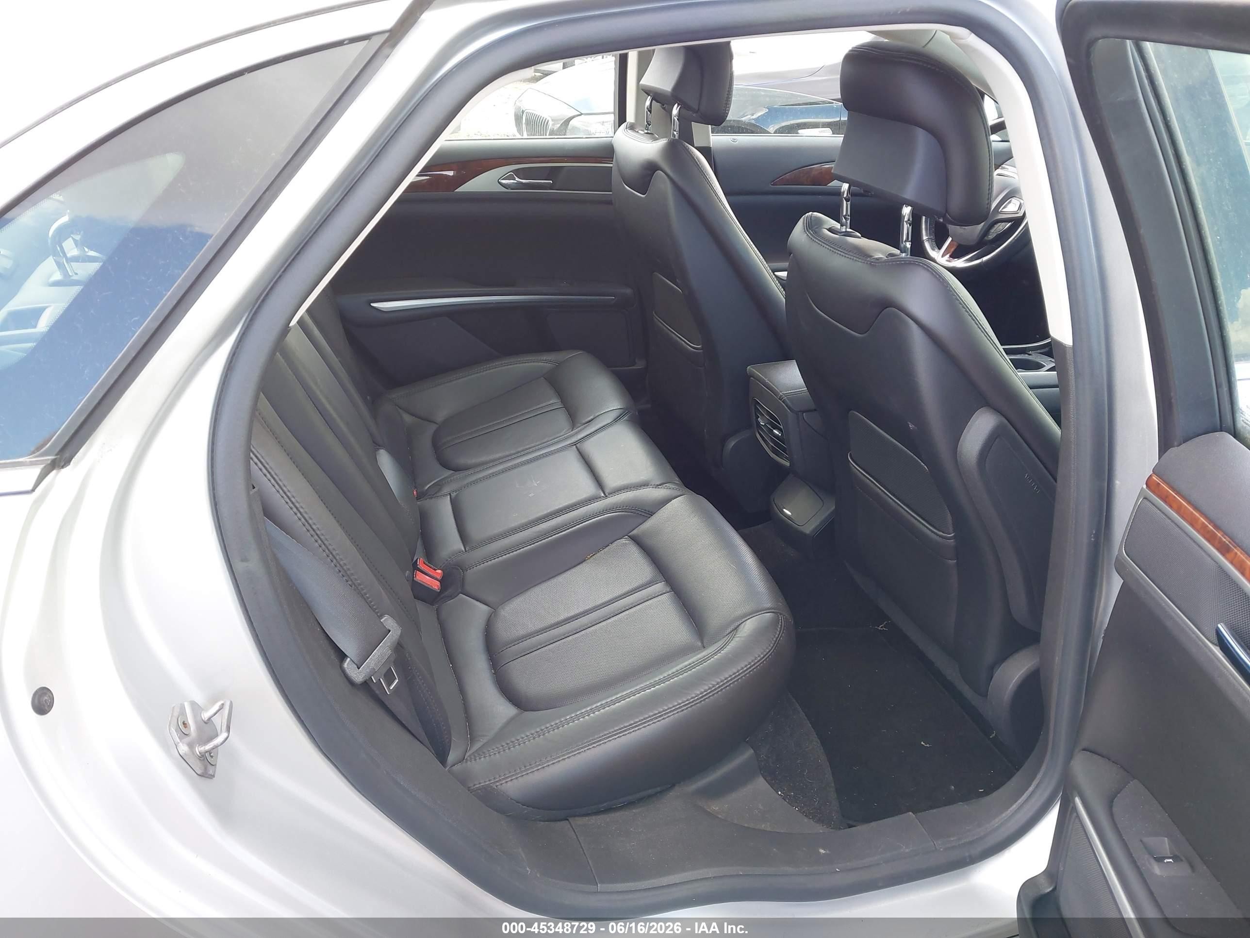 2014 Lincoln Mkz   Silver vin: 3LN6L2G99ER815348
