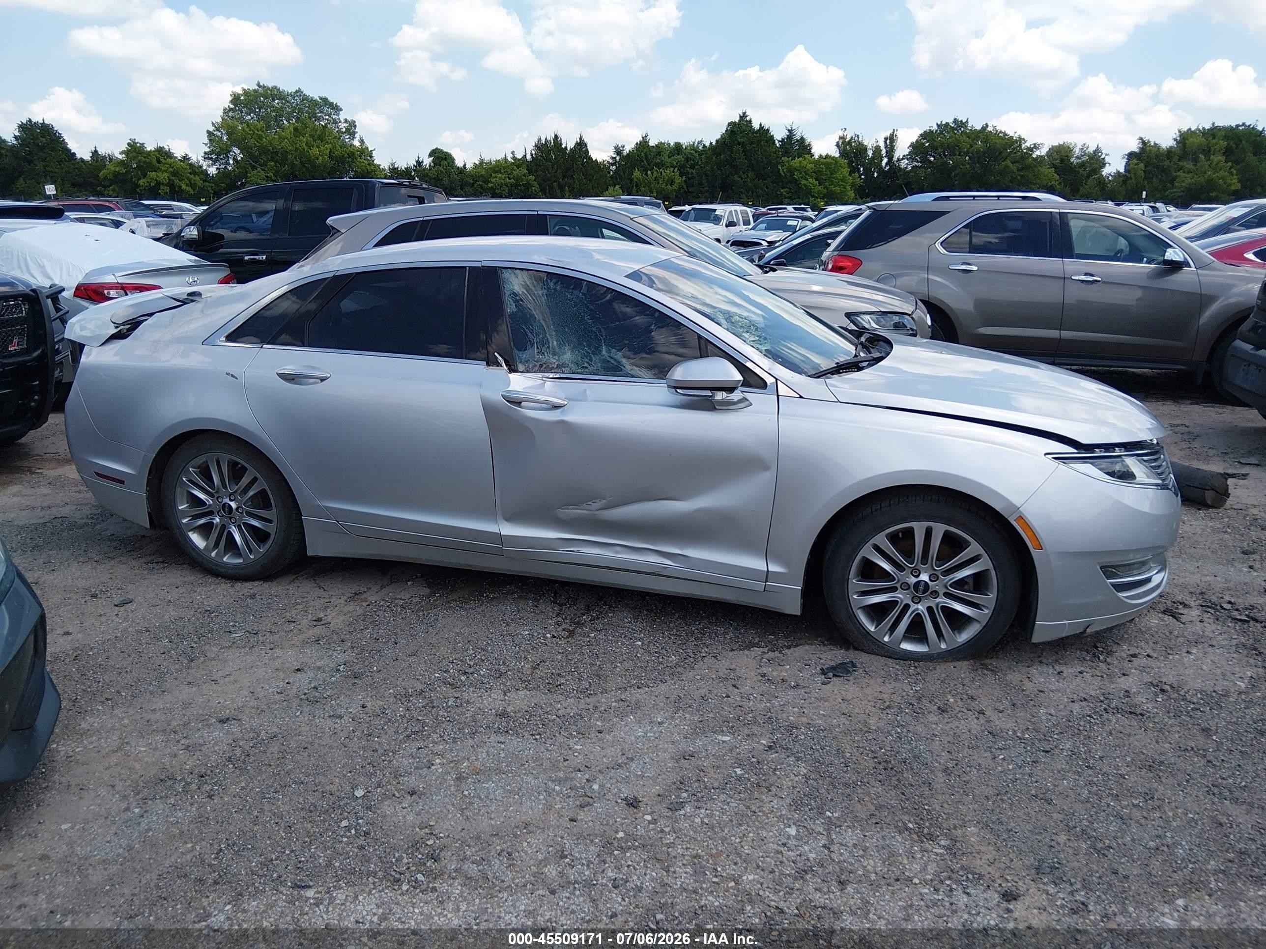 2014 Lincoln Mkz   Серебряный vin: 3LN6L2G99ER818153
