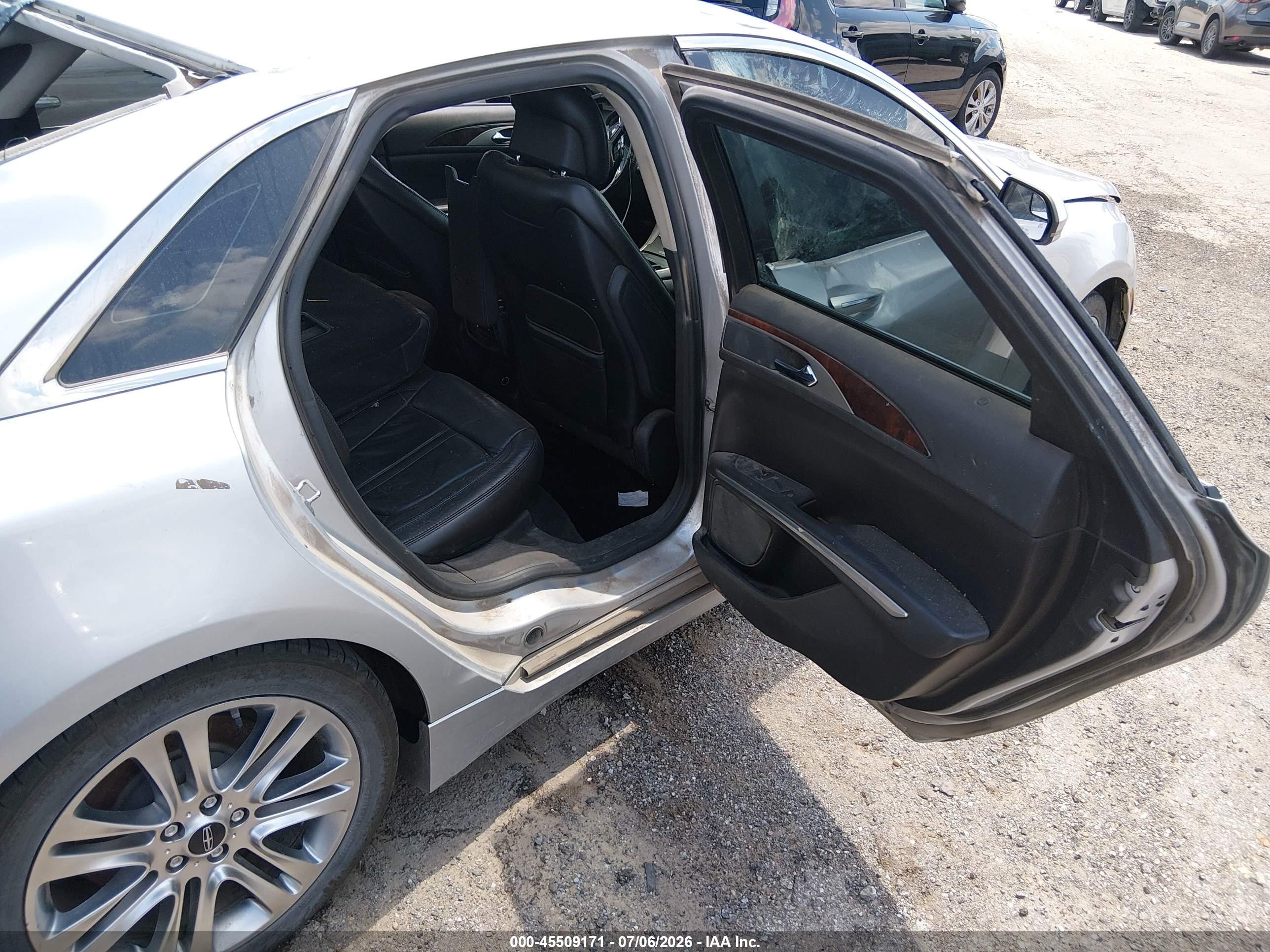 2014 Lincoln Mkz   Серебряный vin: 3LN6L2G99ER818153