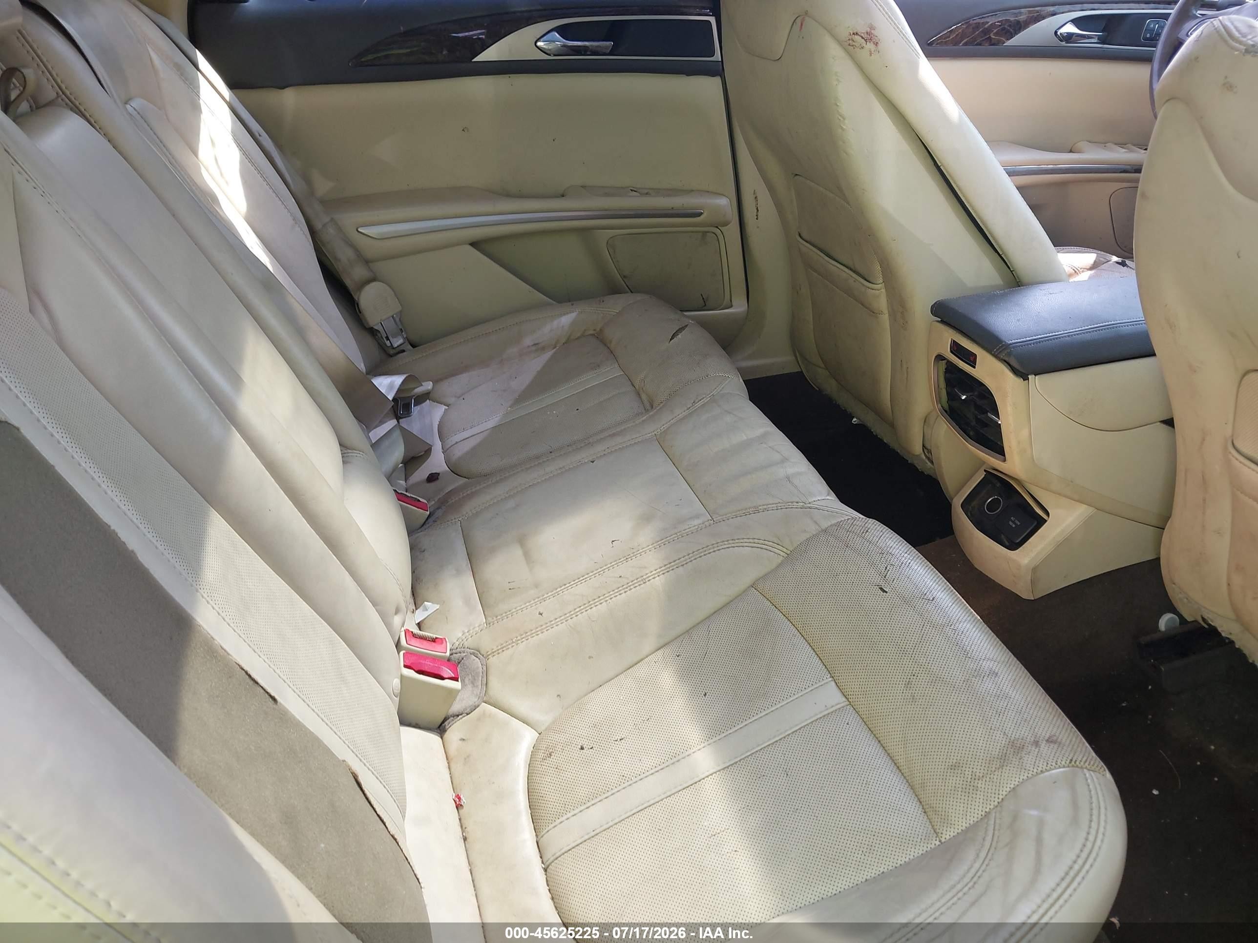 2013 Lincoln Mkz   Red vin: 3LN6L2G9XDR806575