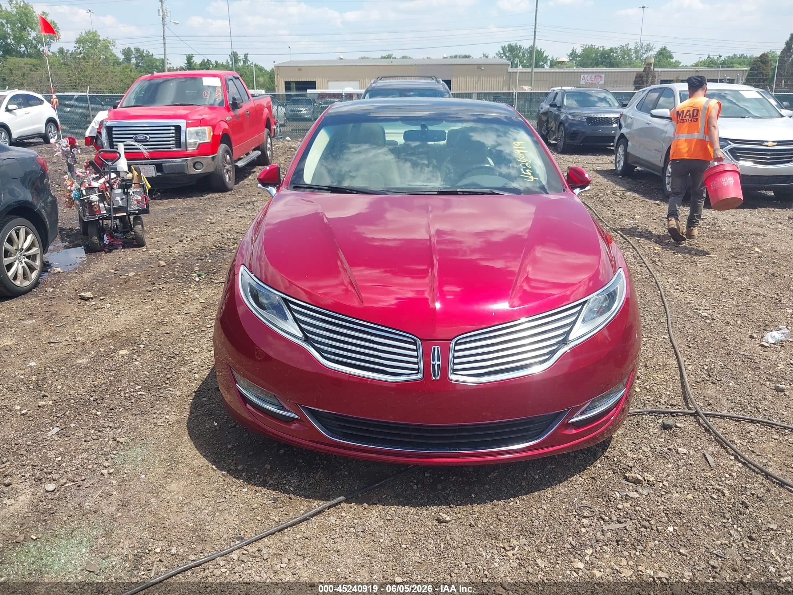 2014 Lincoln Mkz   Red vin: 3LN6L2G9XER811082