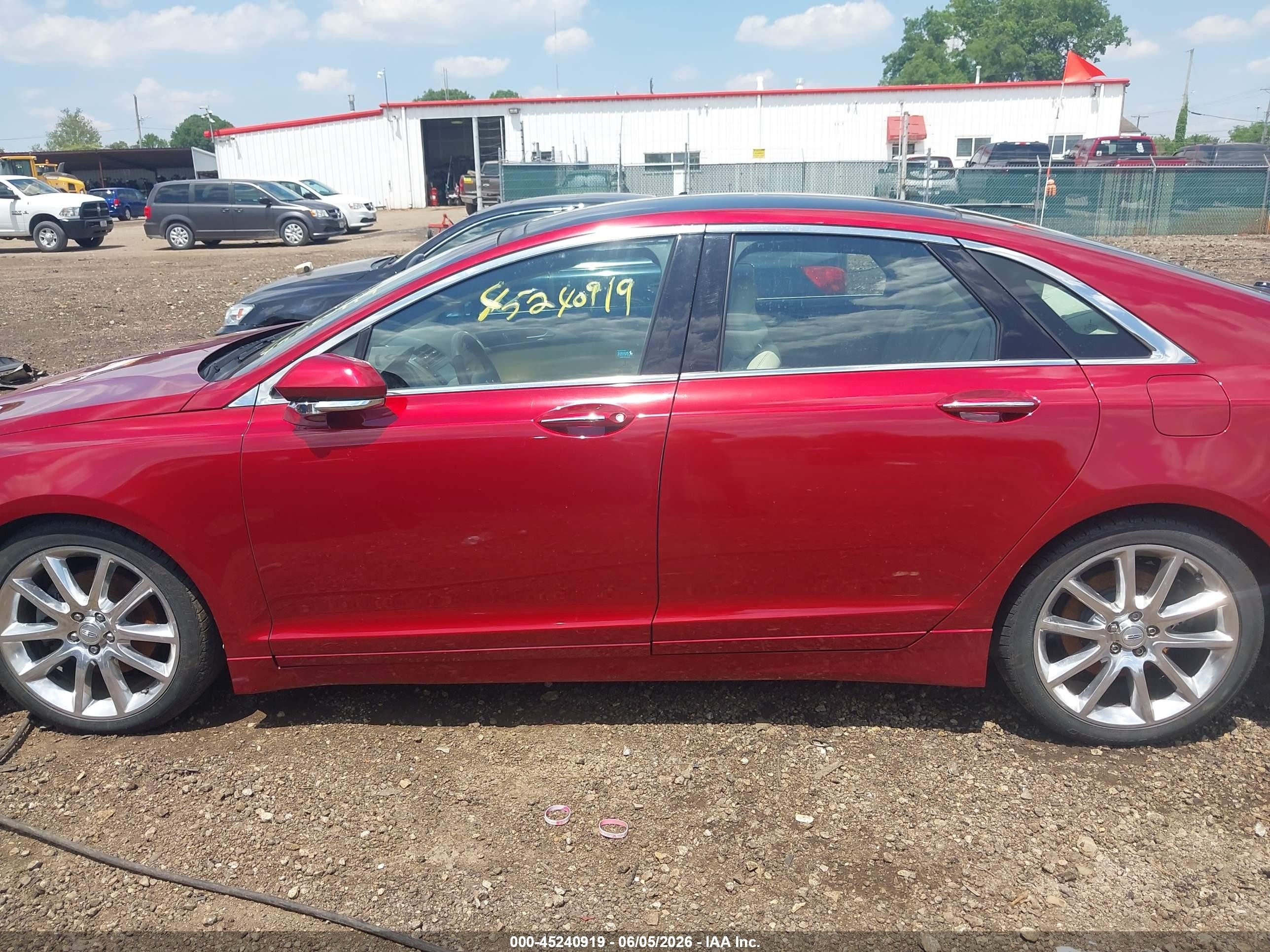 2014 Lincoln Mkz   Red vin: 3LN6L2G9XER811082