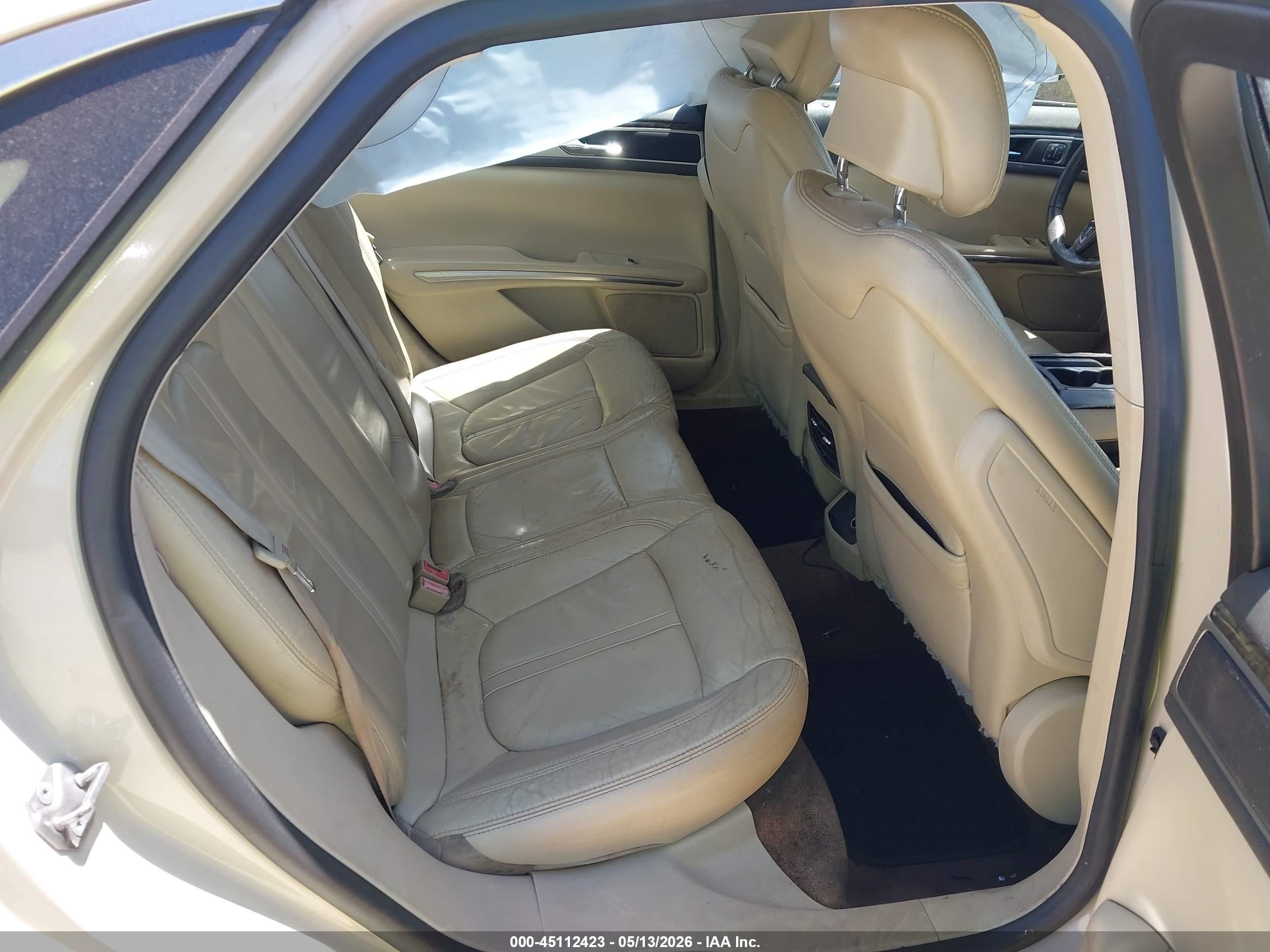 2014 Lincoln Mkz Beige vin: 3LN6L2G9XER835320