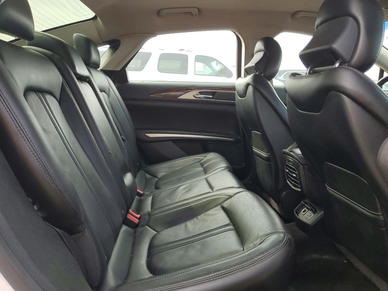 2015 Lincoln Mkz Белый vin: 3LN6L2G9XFR619176