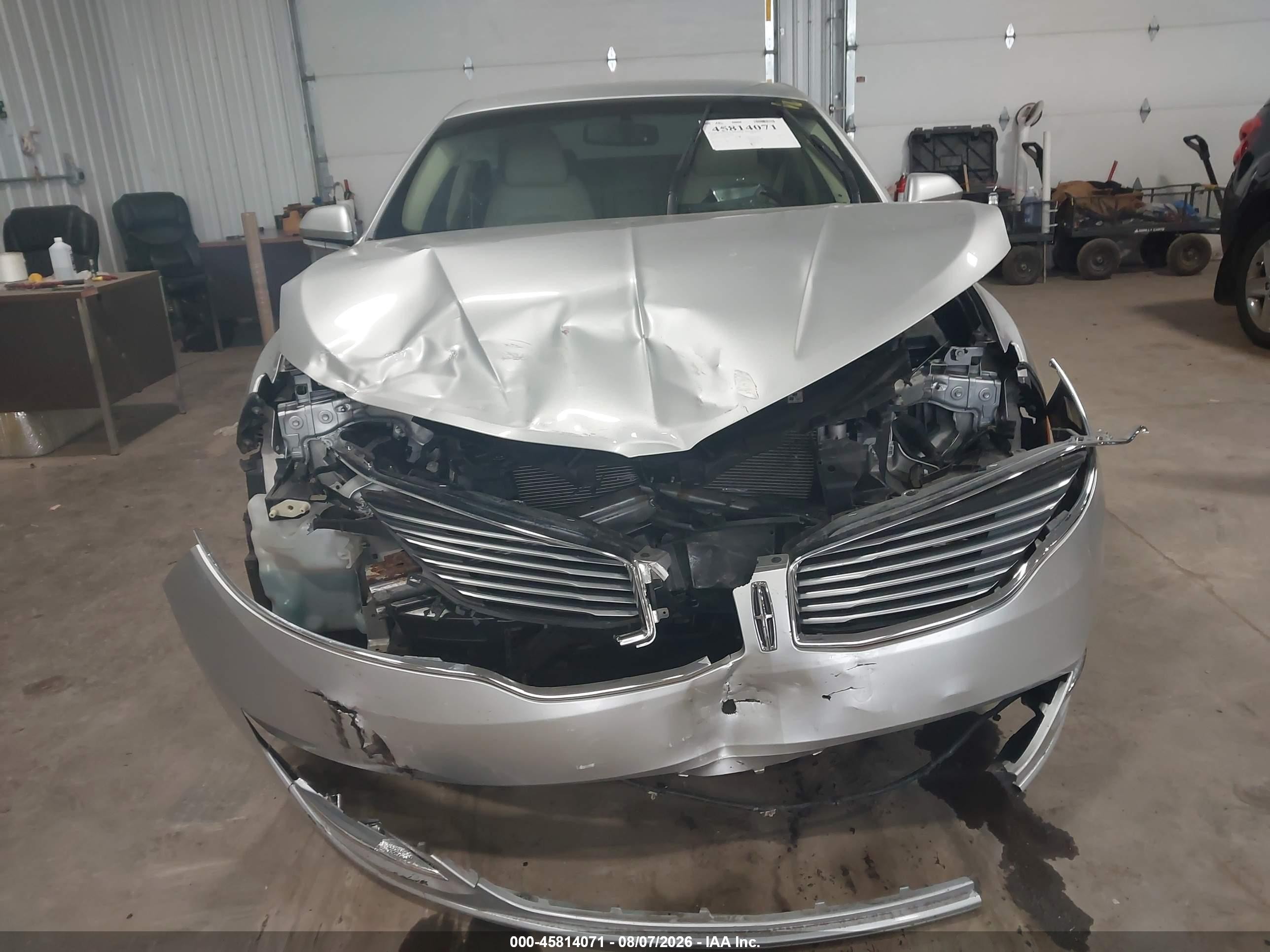 2015 Lincoln Mkz   Серебряный vin: 3LN6L2G9XFR619243