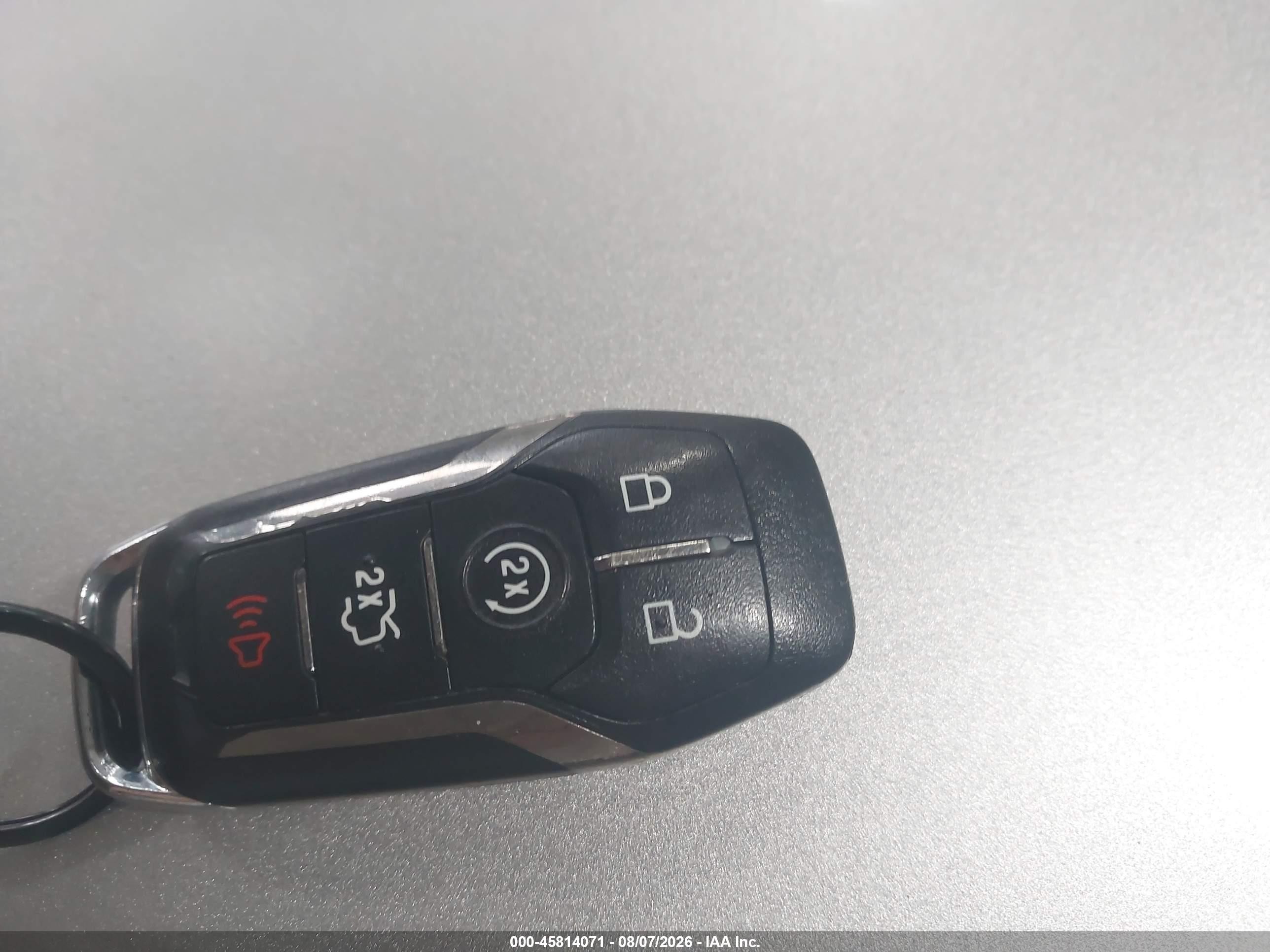 2015 Lincoln Mkz   Серебряный vin: 3LN6L2G9XFR619243