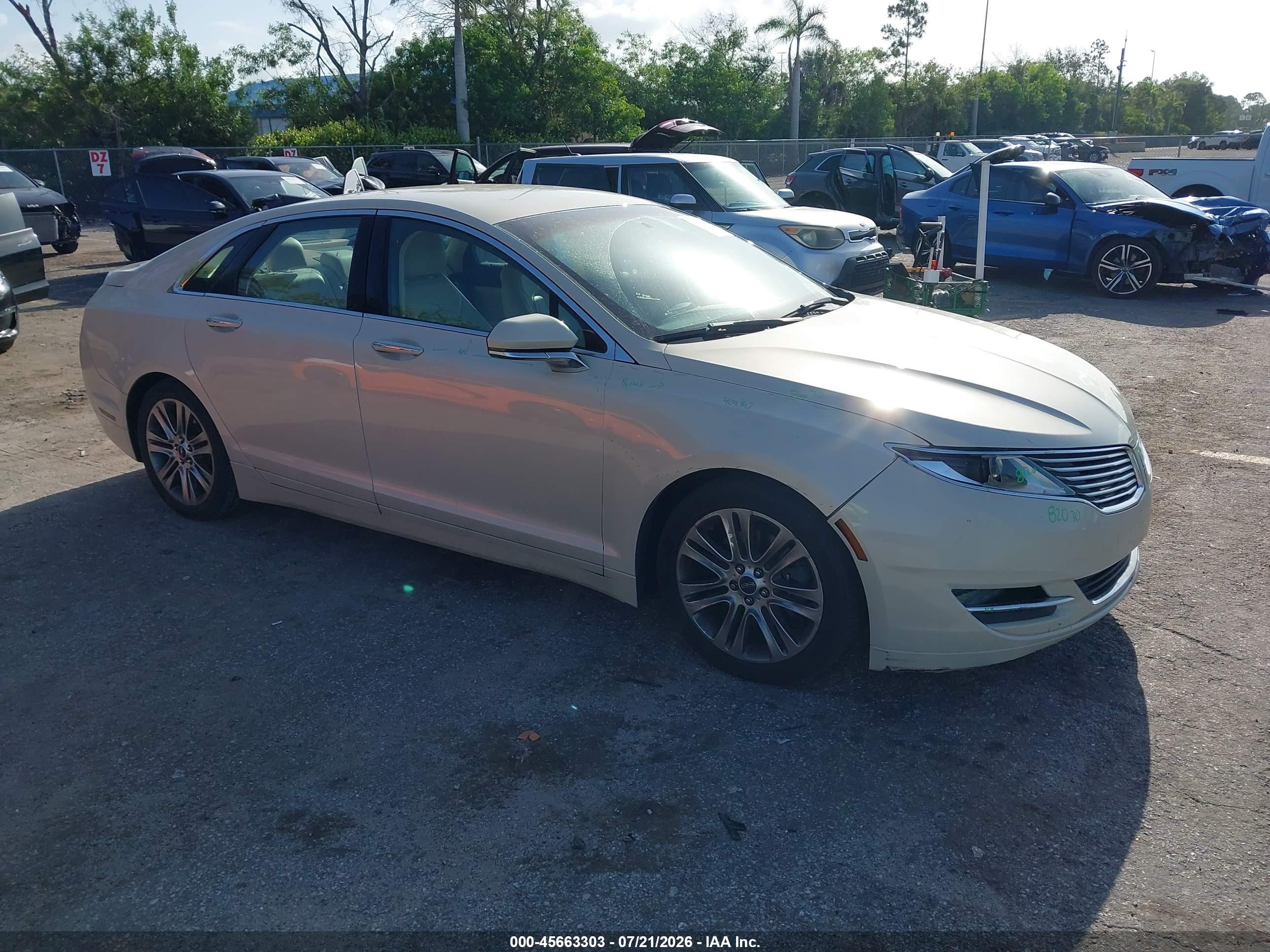 2015 Lincoln Mkz   Cream vin: 3LN6L2GK0FR608349