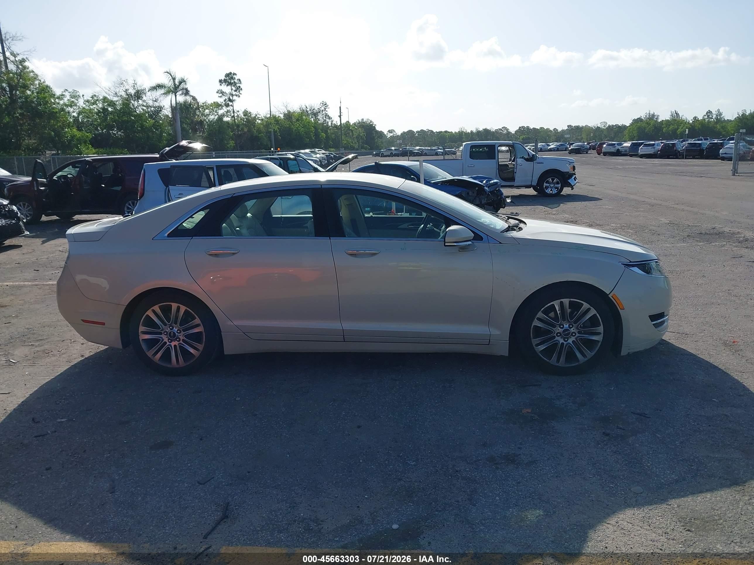 2015 Lincoln Mkz   Cream vin: 3LN6L2GK0FR608349