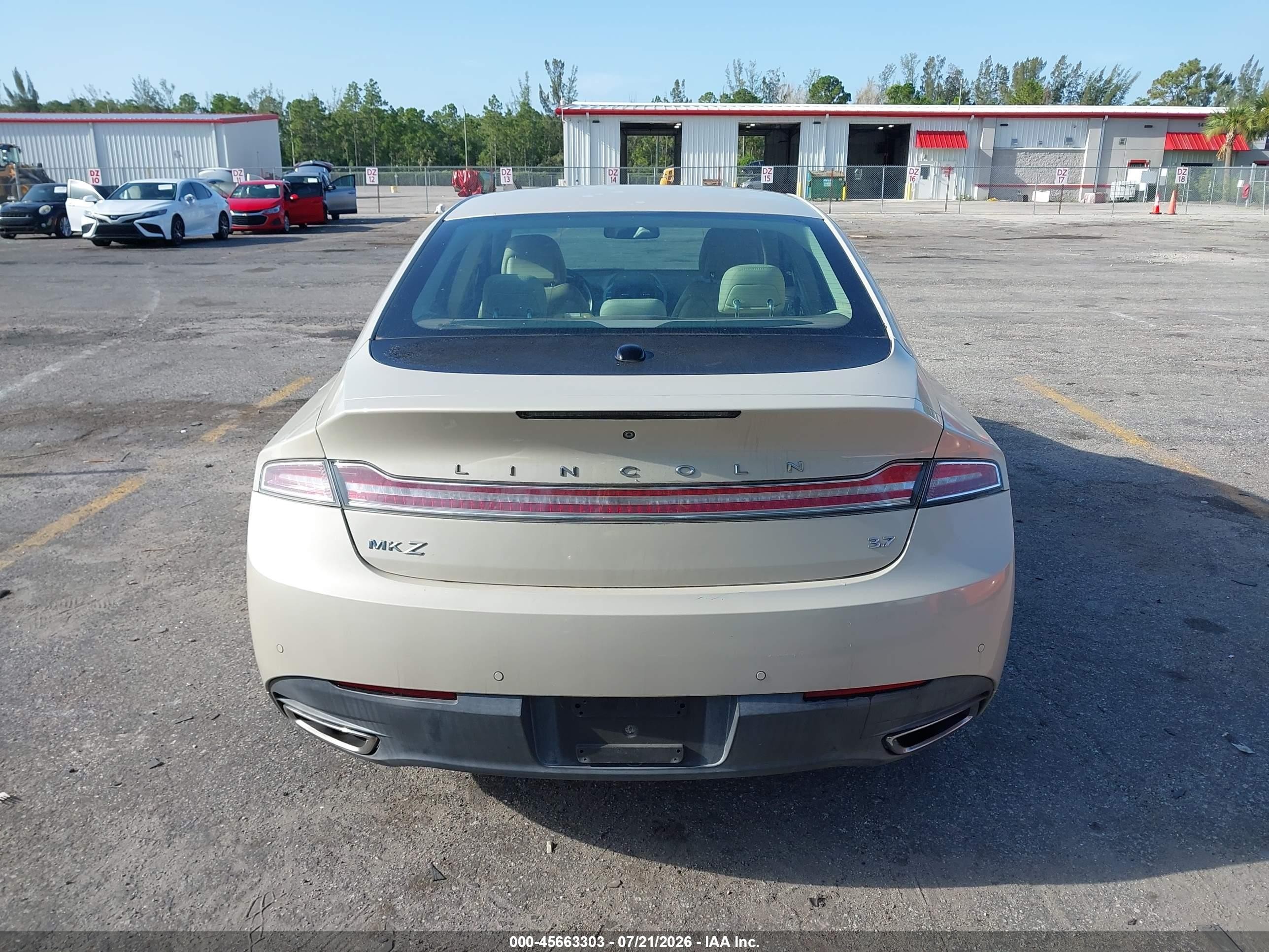 2015 Lincoln Mkz   Cream vin: 3LN6L2GK0FR608349