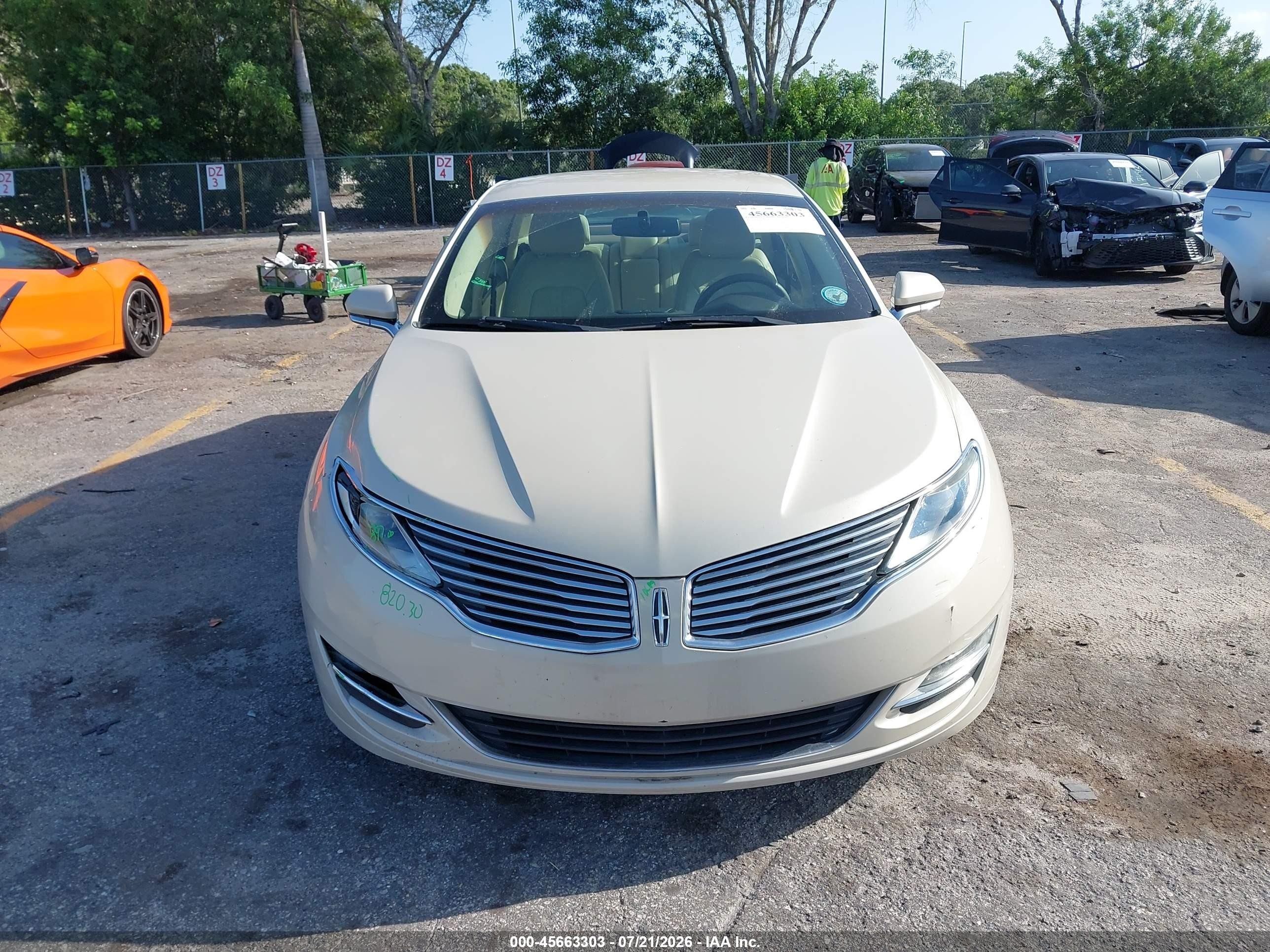 2015 Lincoln Mkz   Cream vin: 3LN6L2GK0FR608349