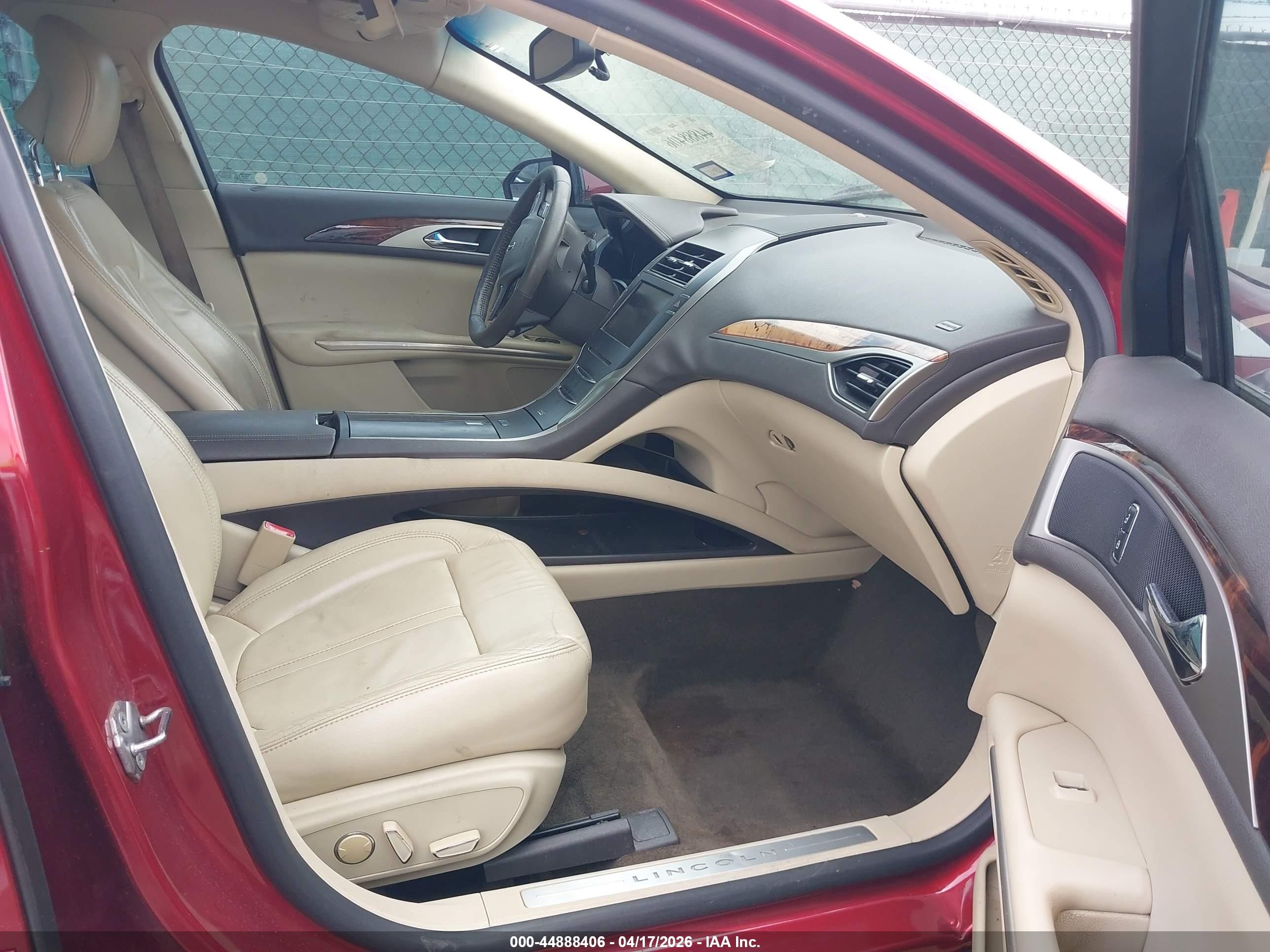 2013 Lincoln Mkz   Red vin: 3LN6L2GK1DR807388