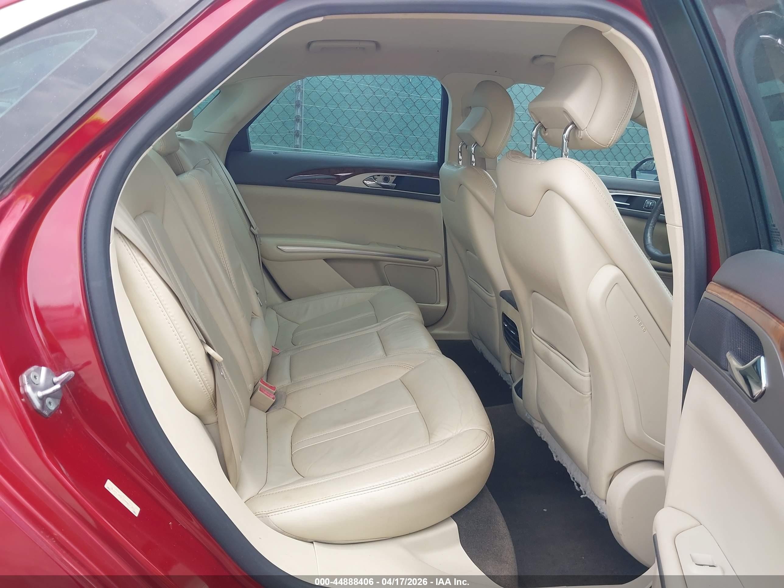 2013 Lincoln Mkz   Red vin: 3LN6L2GK1DR807388