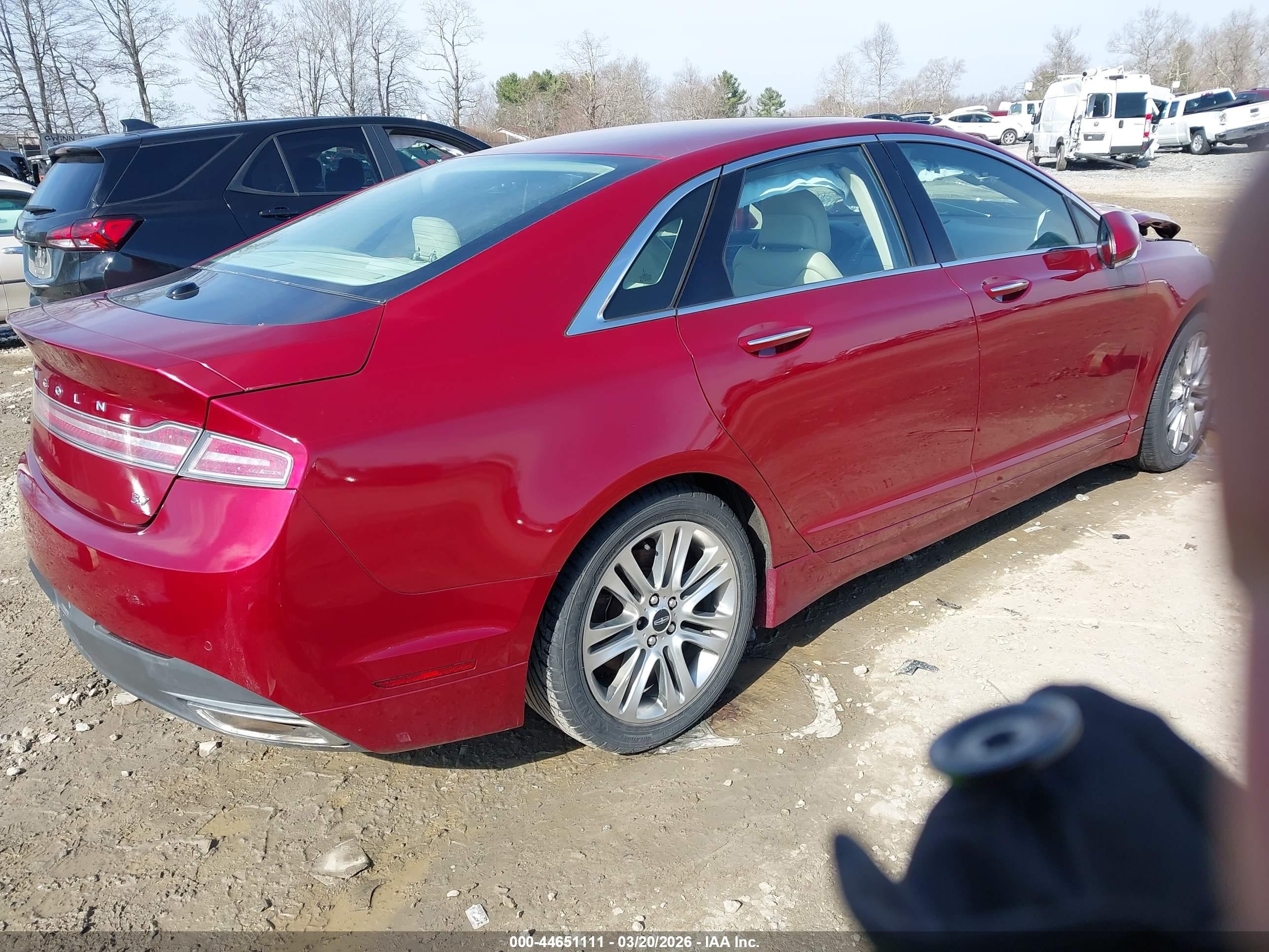 2014 Lincoln Mkz   Red vin: 3LN6L2GK1ER811071