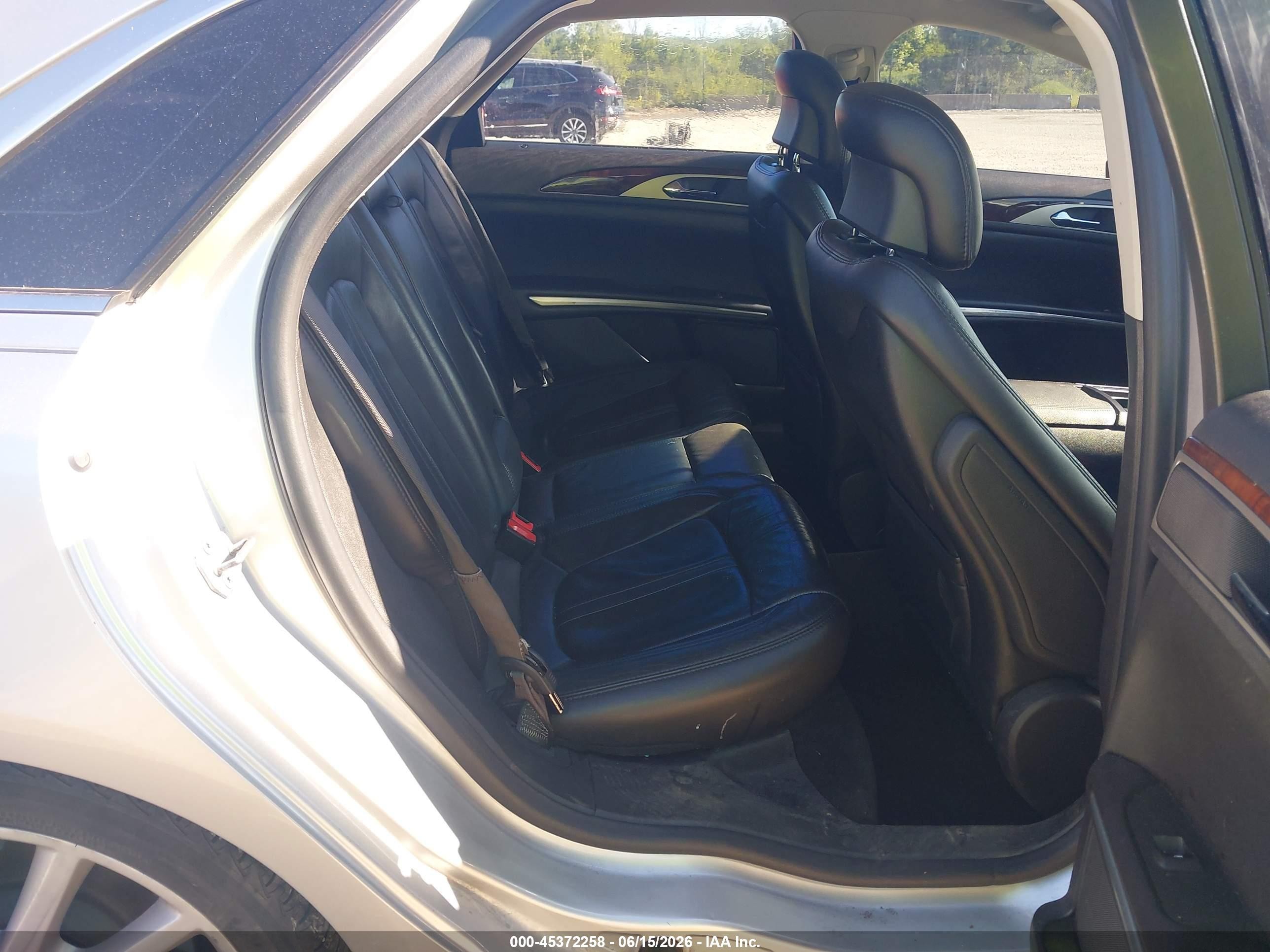 2014 Lincoln Mkz   Silver vin: 3LN6L2GK1ER812060