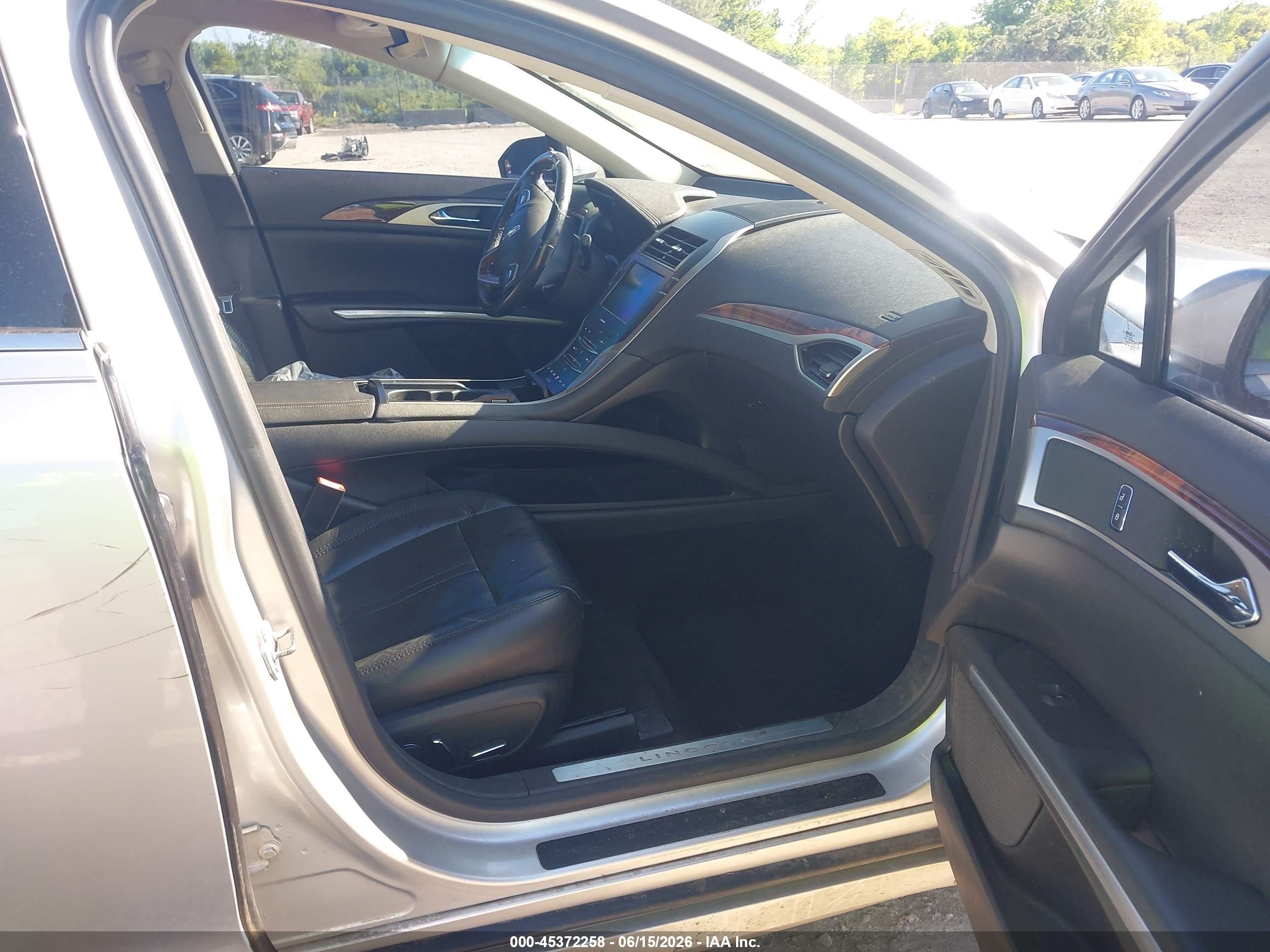 2014 Lincoln Mkz   Silver vin: 3LN6L2GK1ER812060